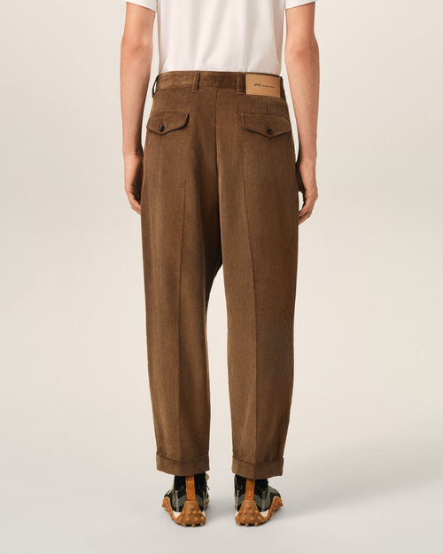 Pantalon marron coupe carotte en velours de coton - Homme - 4 - AMI Paris - Ami Paris