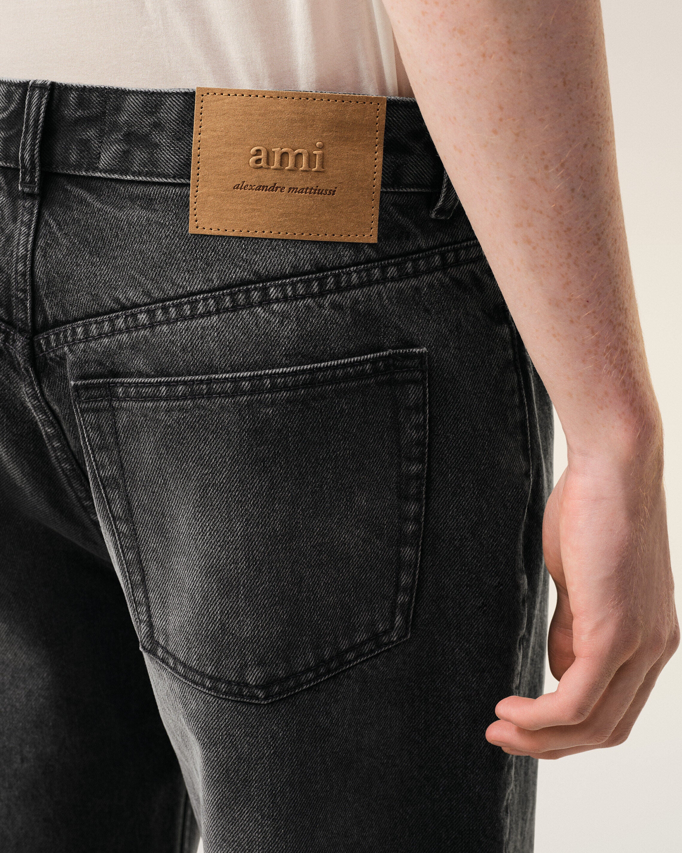 Black Cotton Large Fit Jeans - 5