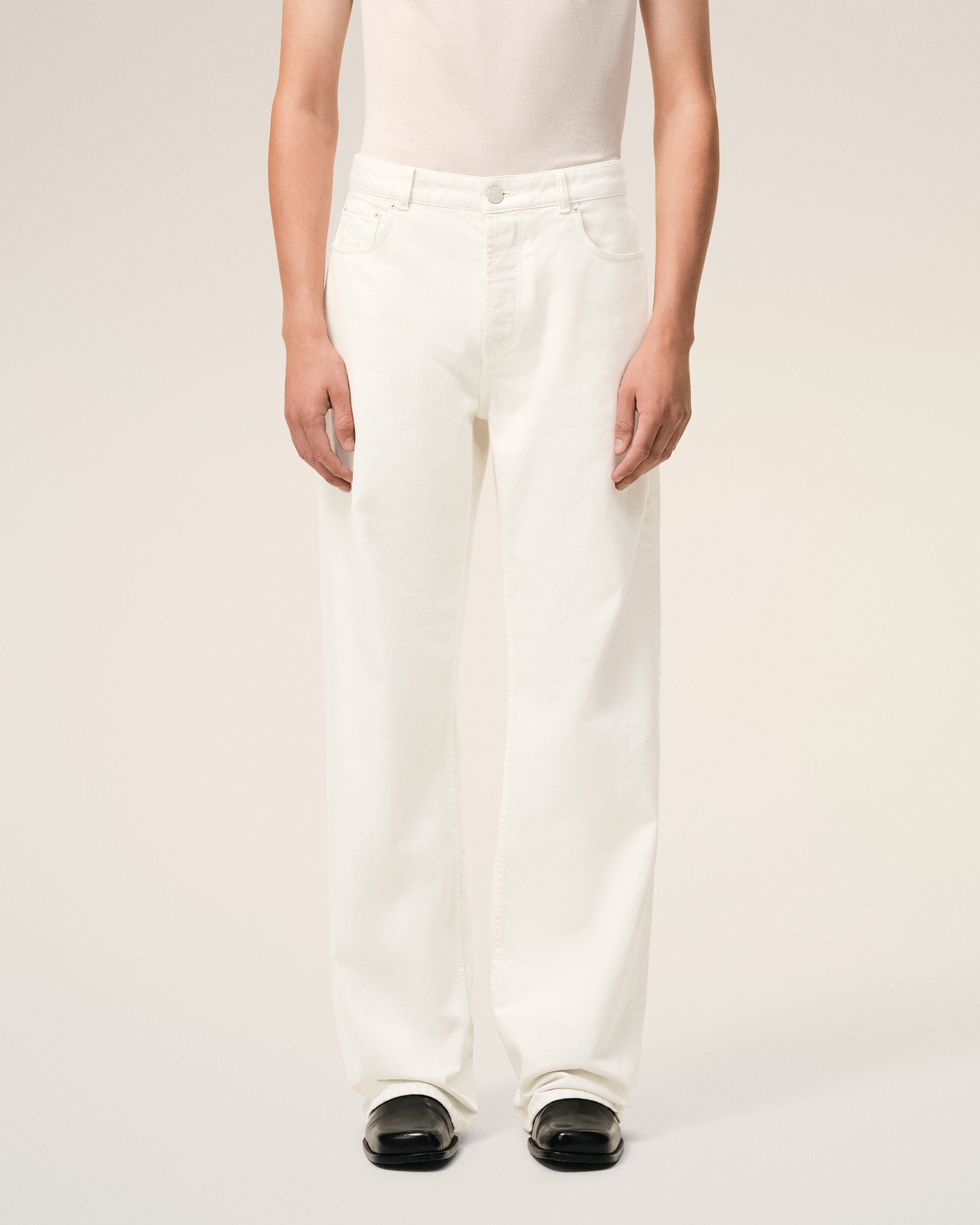 Weiße Baumwolljeans mit großzügiger Passform - 3