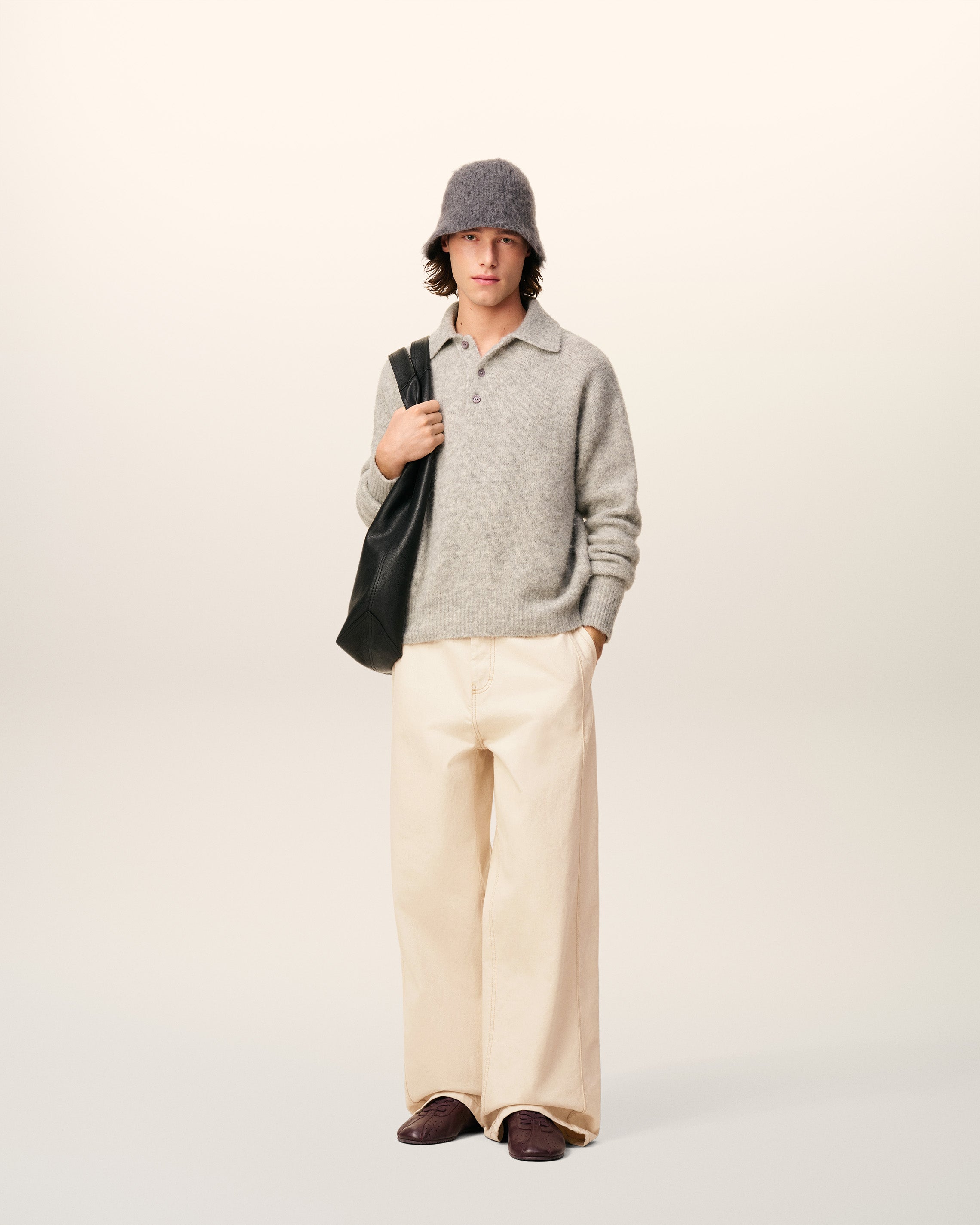 ホワイト コットン ワイドフィット ジーンズ オフホワイト | AMI