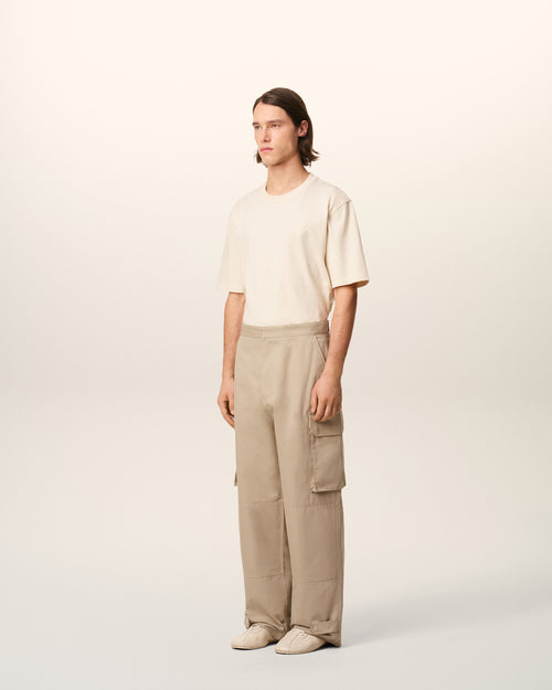 Pantalón cargo de gabardina de algodón beis - 6 - Ami Paris
