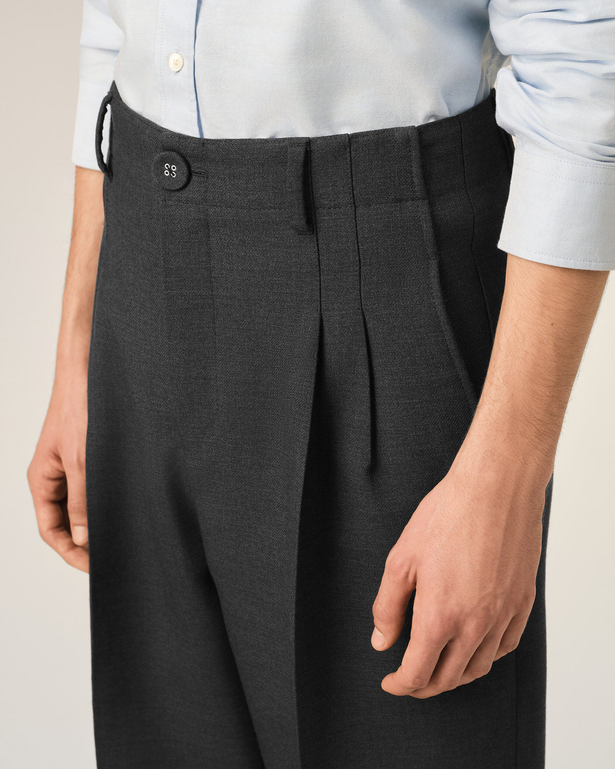 Grey high-waisted carrot-fit wool trousers - 5