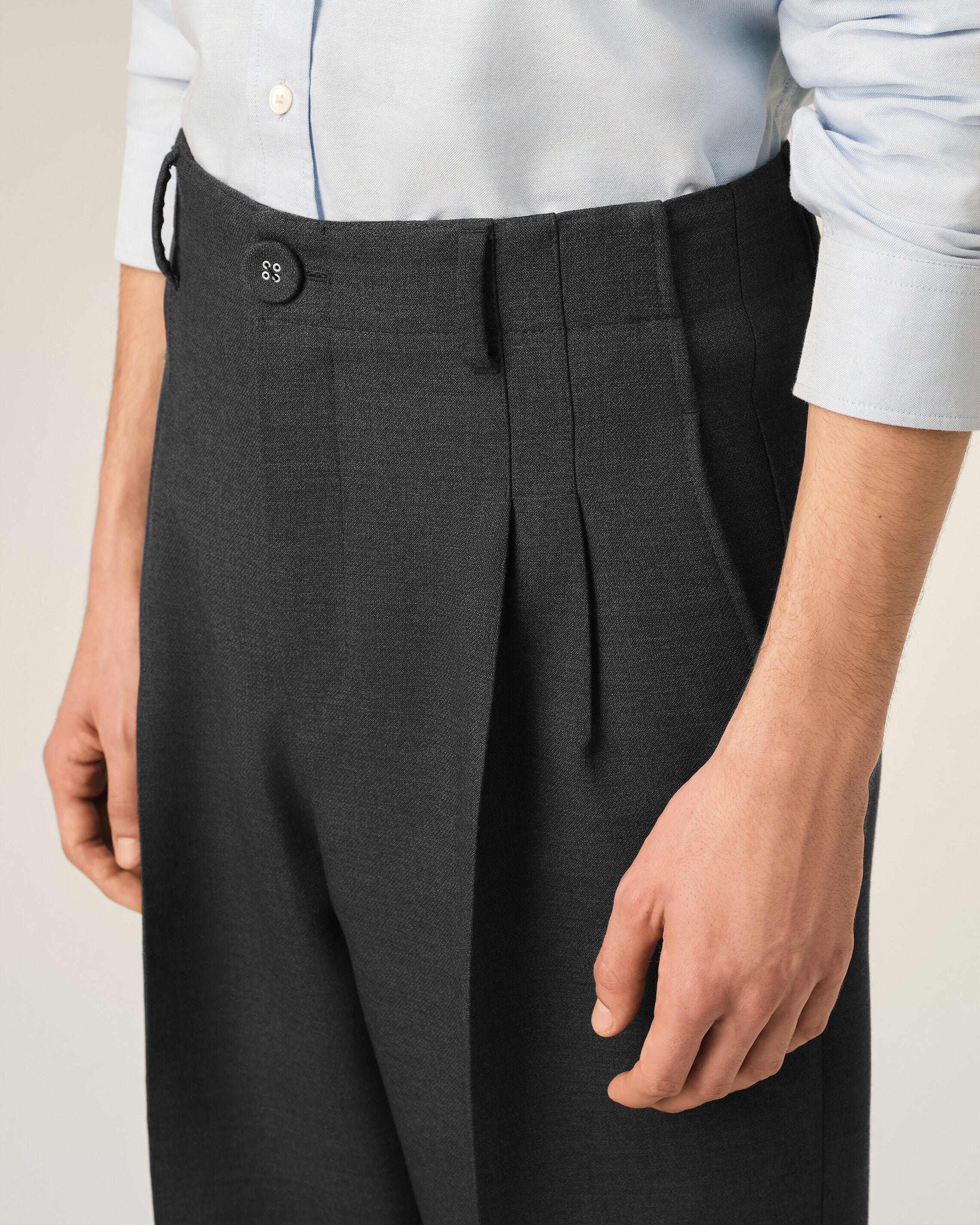 Graue High-Waist-Hose im Carrot-Fit aus Wolle - 5