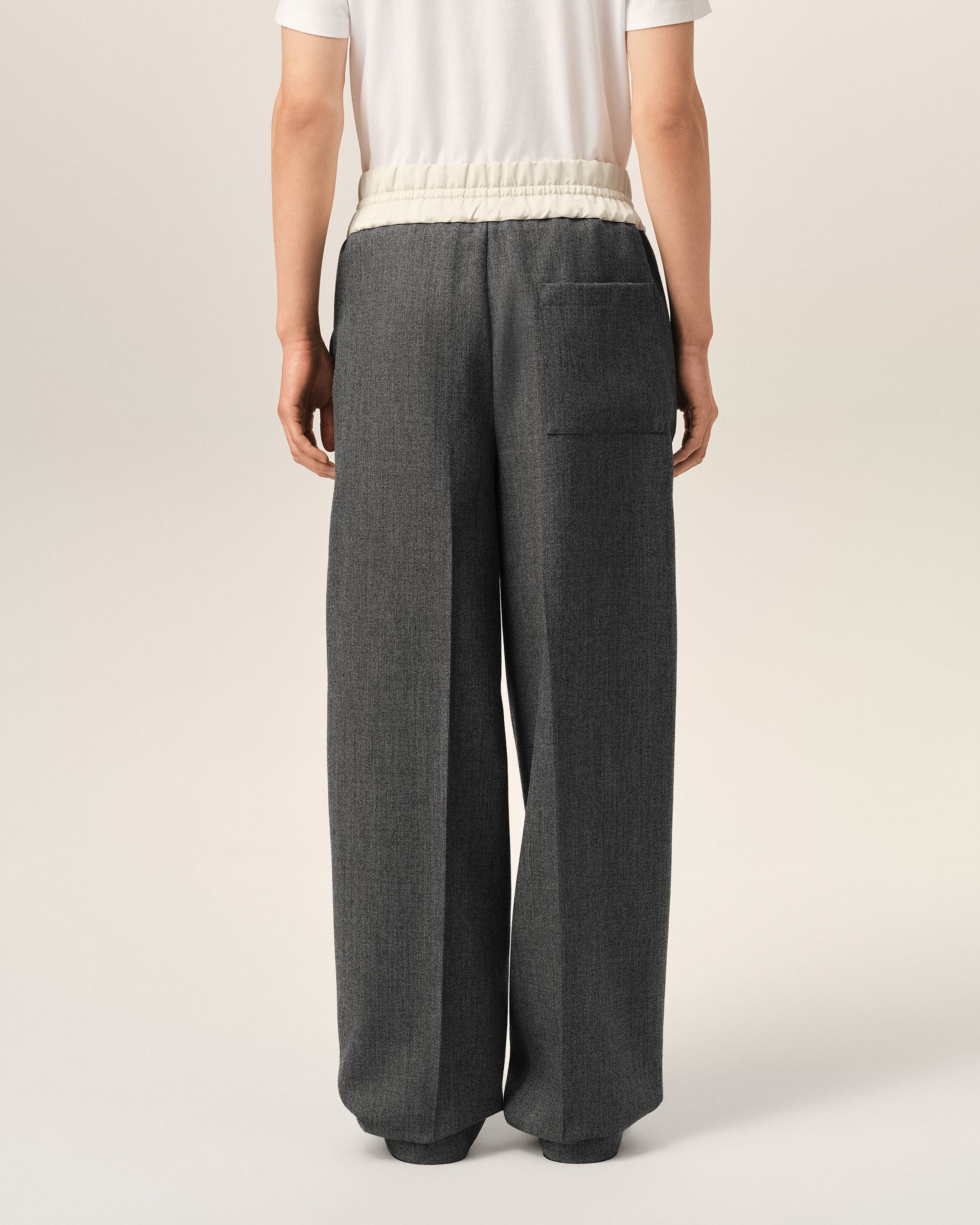 Grey elasticated-waist wool and satin trousers - 4