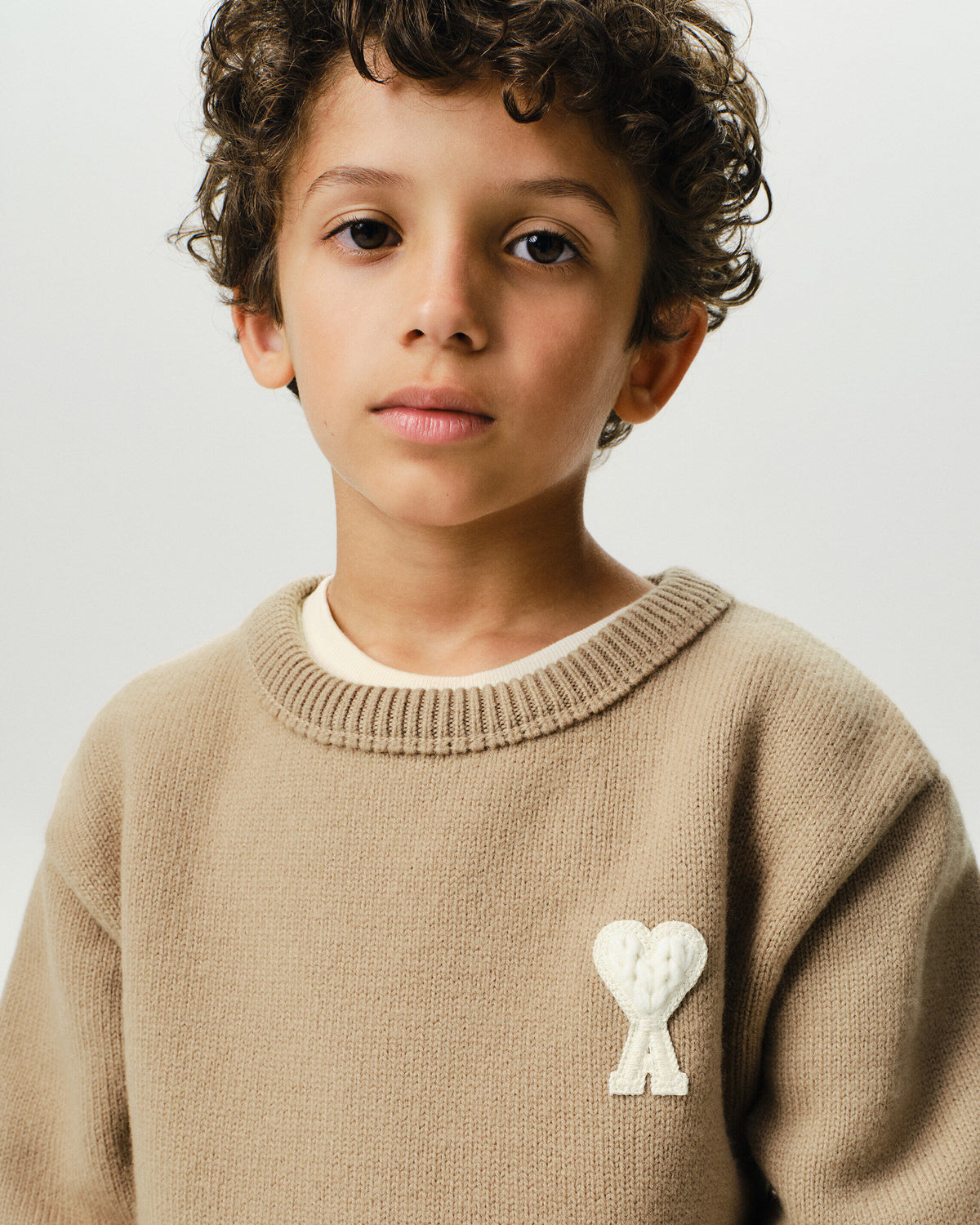 Beige wool sweater with Ami de Coeur patch - 3