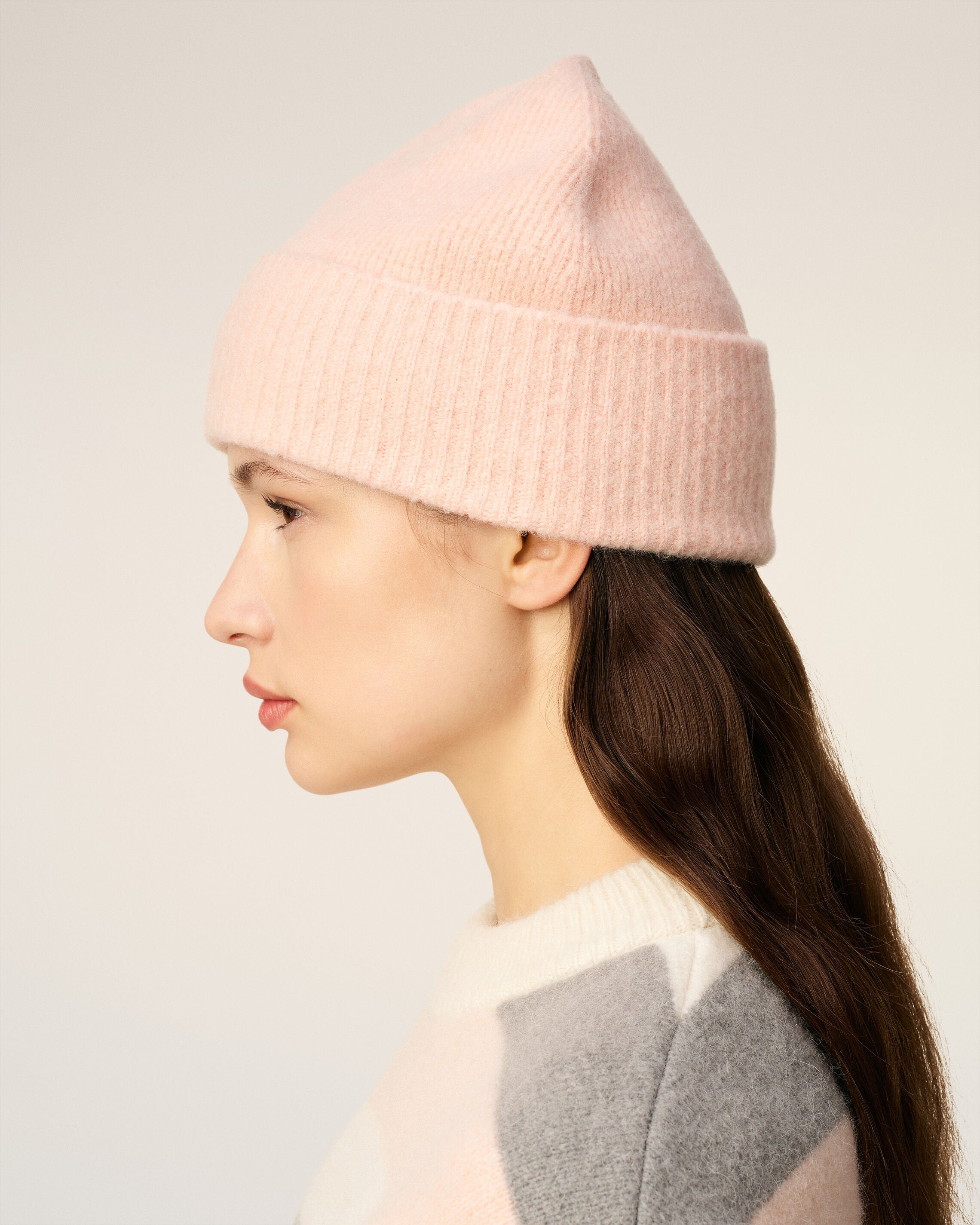 AMI PARIS アルパカブレンドビーニー　ピンク AMI PARIS アルパカブレンドビーニー ピンク AMI PARIS アルパカ