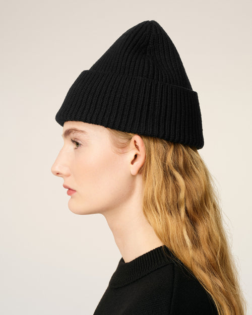 Black Wool Ami De Coeur Beanie - 11 - Ami Paris