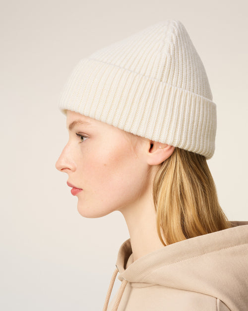 White Wool Ami De Coeur Beanie - 11 - Ami Paris