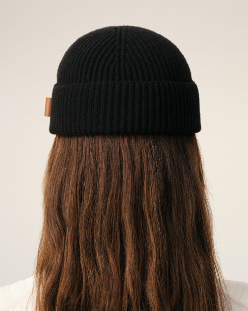 Black Wool Ami Leather Label Beanie - Woman - 12 - AMI Paris - Ami Paris