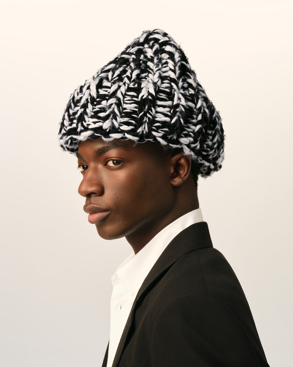 Gorro de lana negro y blanco - 4