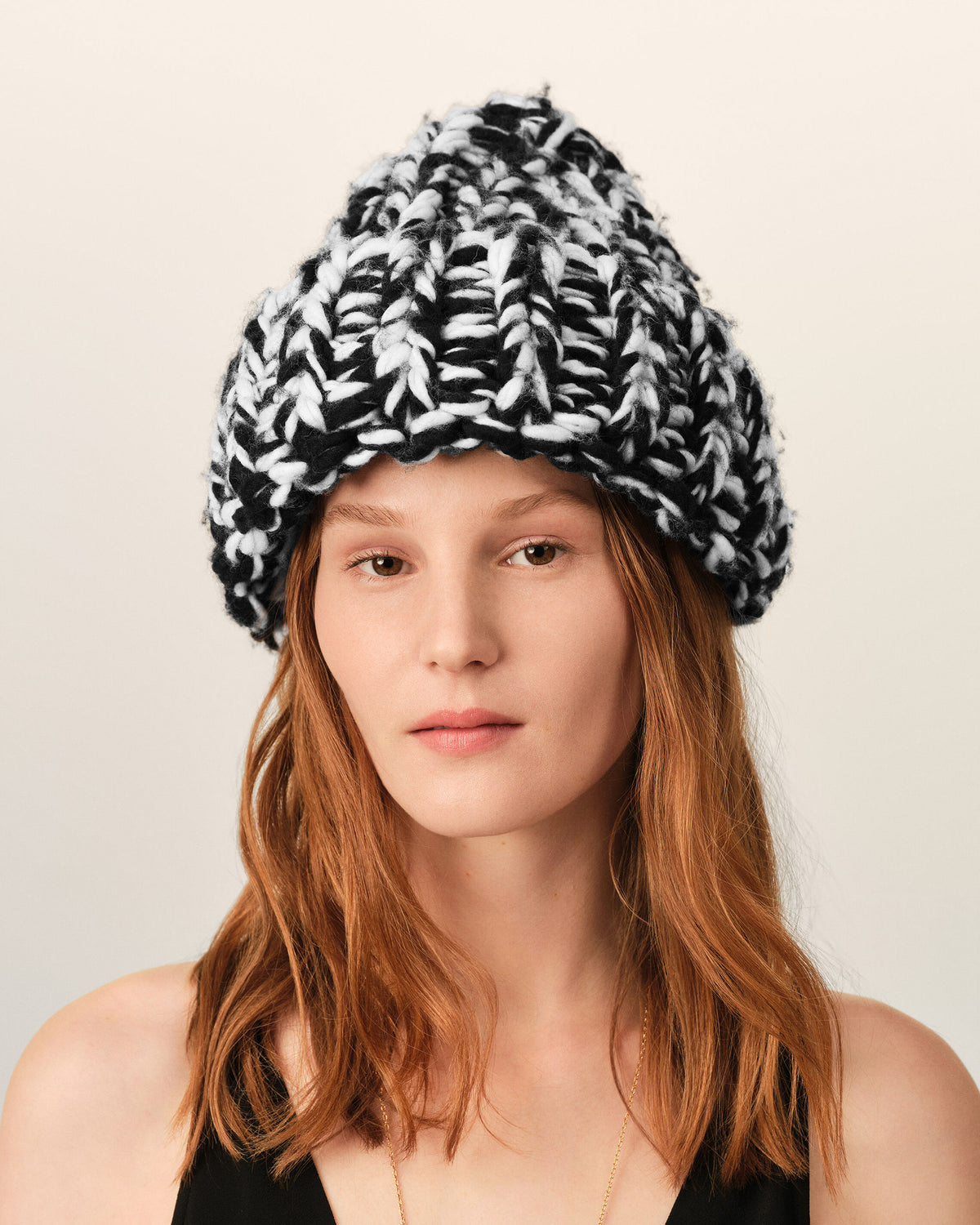 Gorro de lana negro y blanco - 7