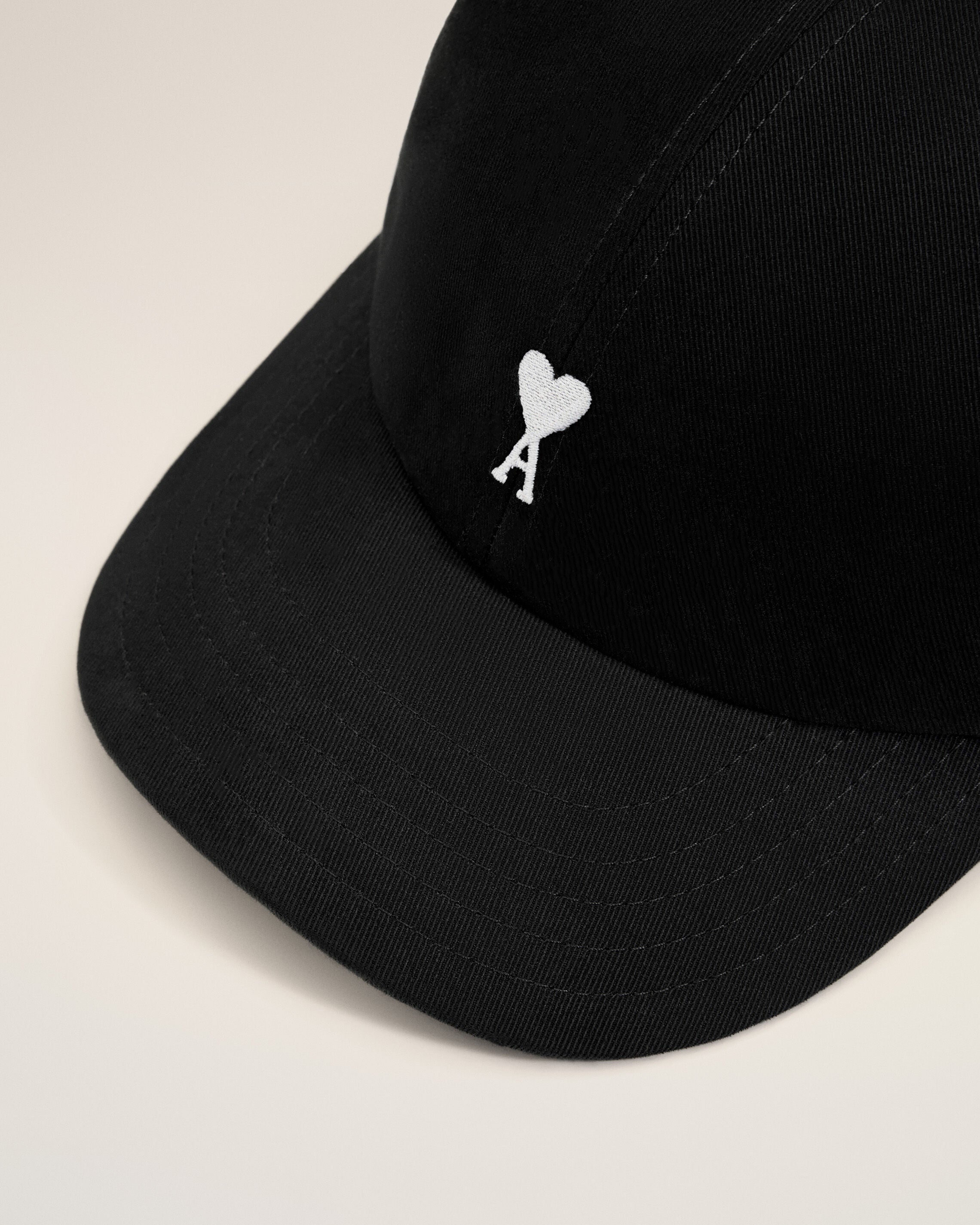 Black cotton cap with Ami de Coeur - 9