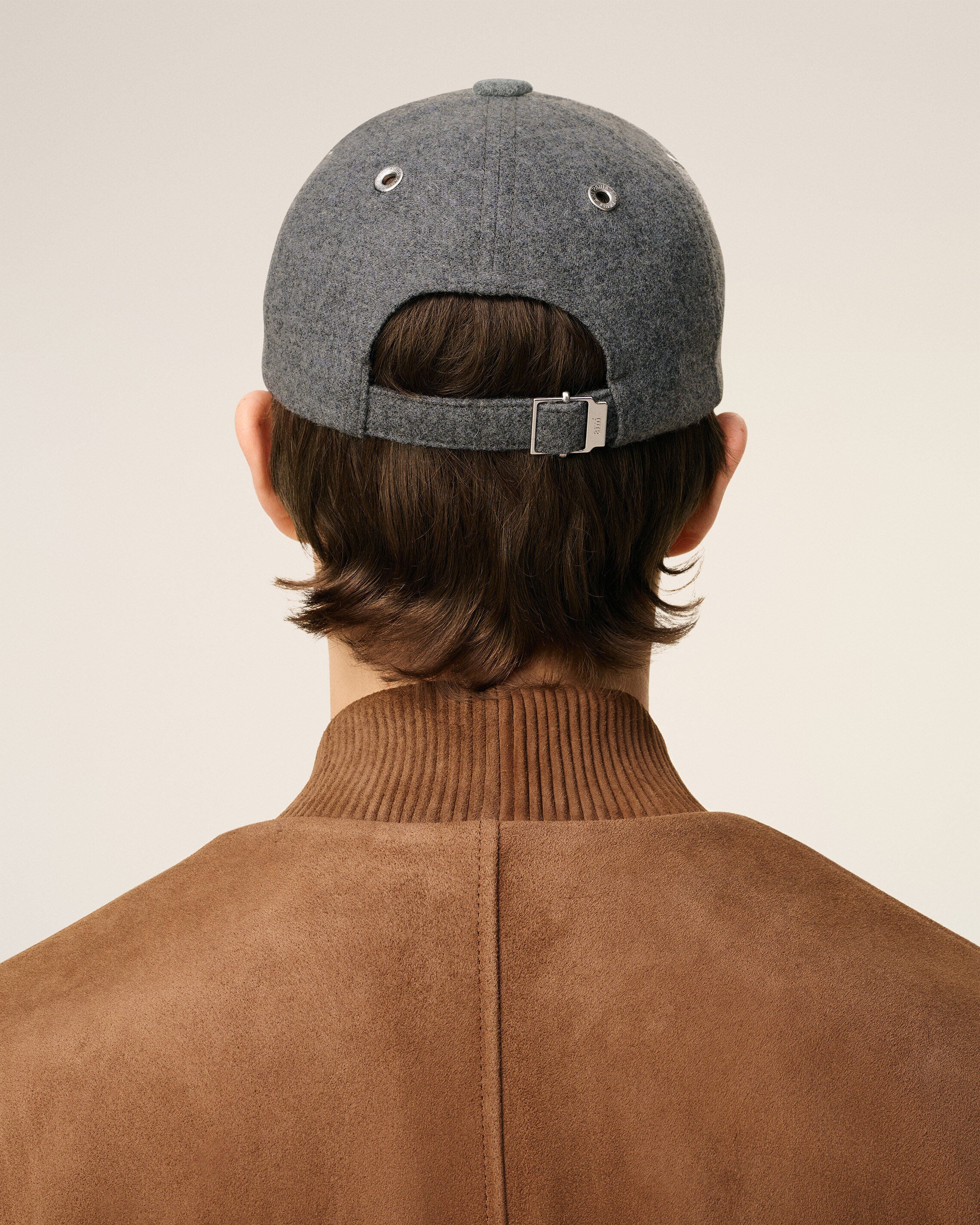 ami グレー ベースボールキャップ　unisex ami グレー ベースボールキャップ unisex ami グレー ベースボール