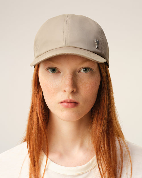                                    Gorra Ami de Cœur de nailon beige - 3                                 - Ami Paris