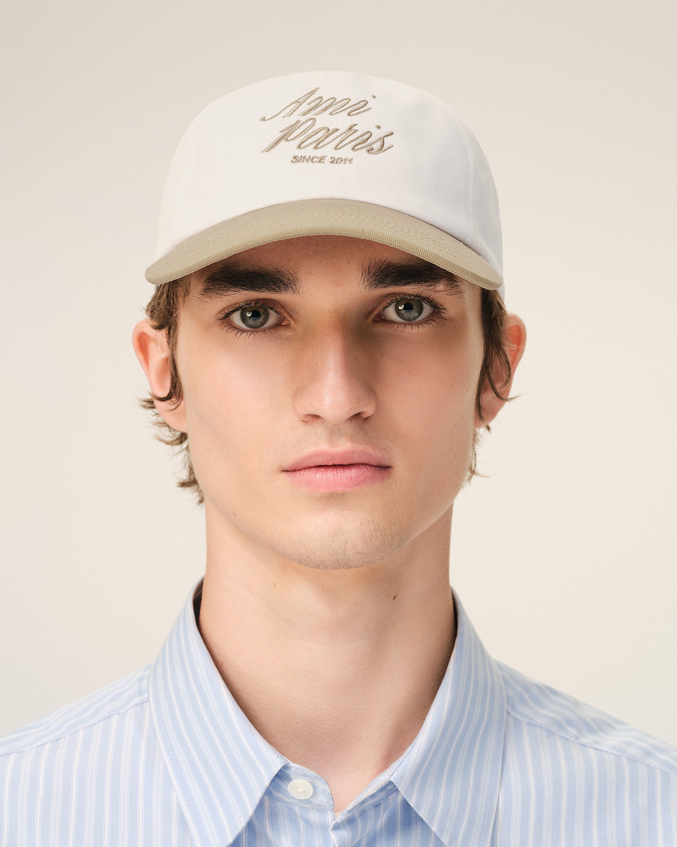ベージュ＆ホワイト バイカラー コットン Ami Paris キャップ トープ