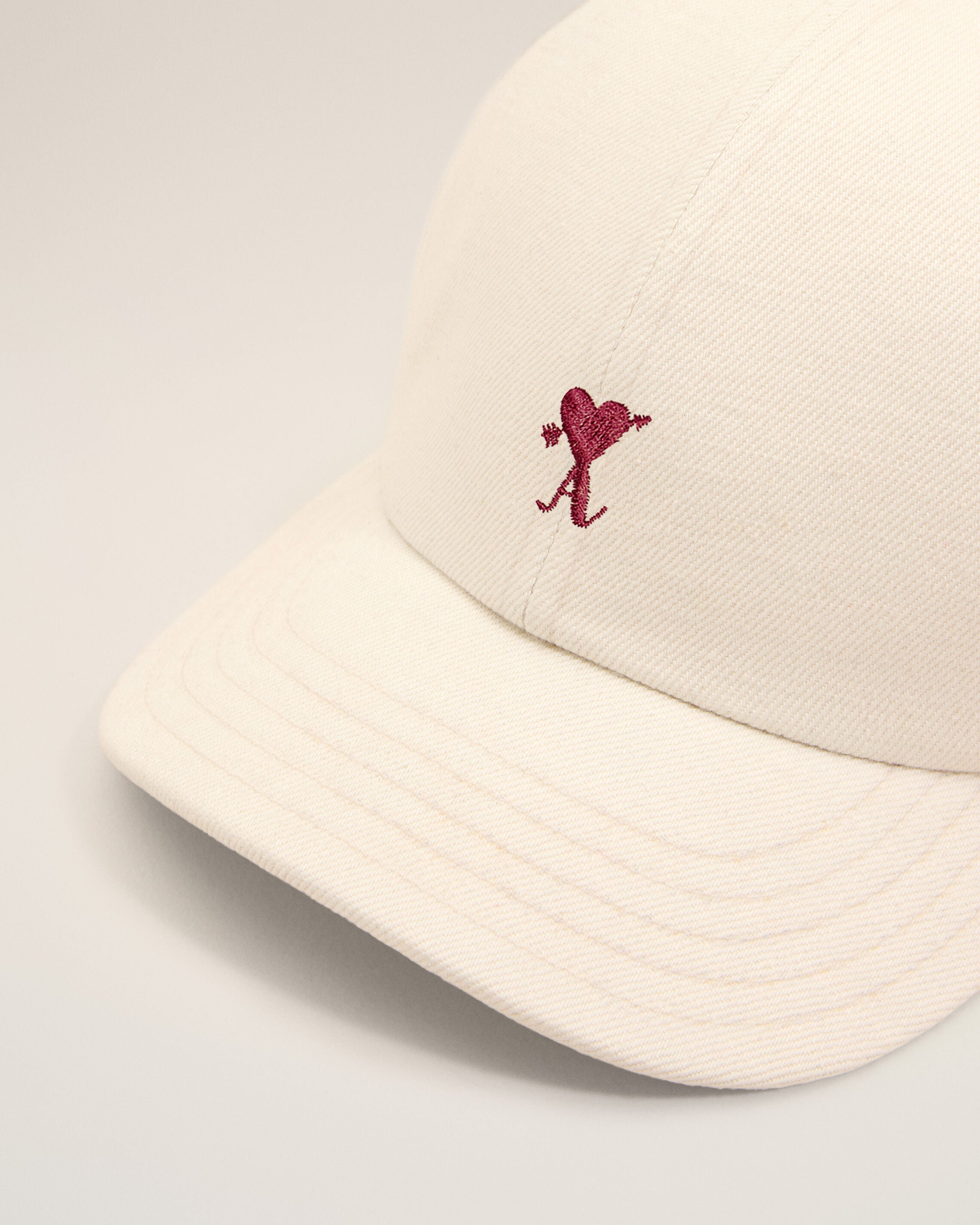 White cotton cap with Ami de Coeur arrow - 9