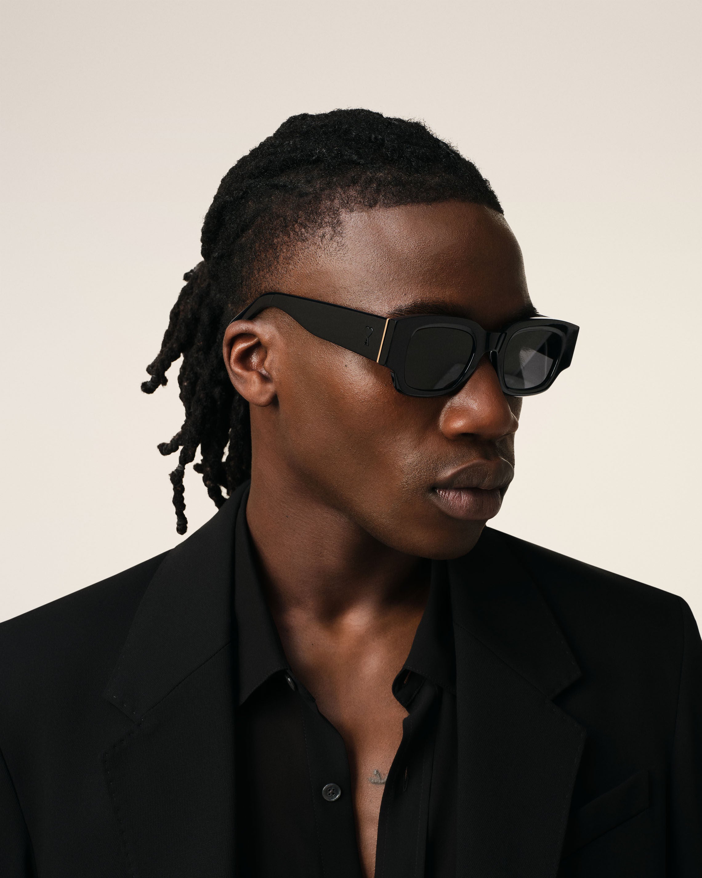 AMIRI ブラック スクエア サングラス 75001 サングラス ブラック/ブラック | AMI PARIS