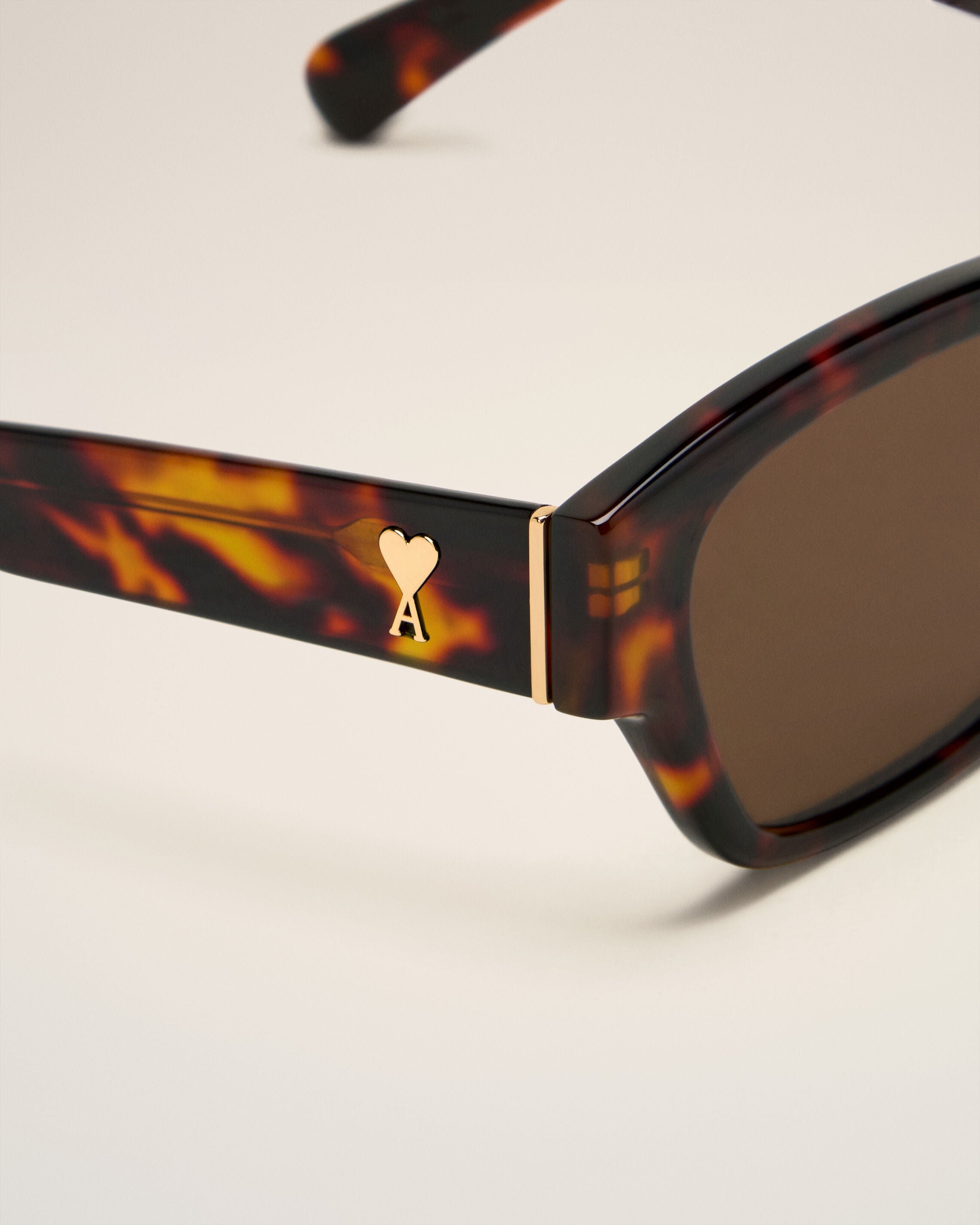 Ami de Coeur サングラス シェル | AMI PARIS