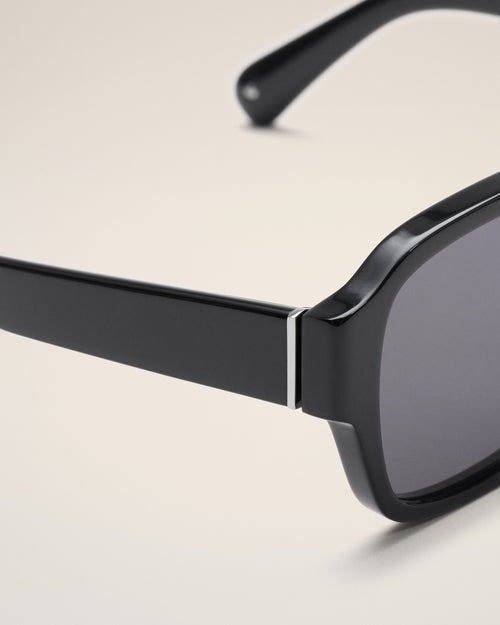 Black 75006 Sunglasses - 4 - Ami Paris