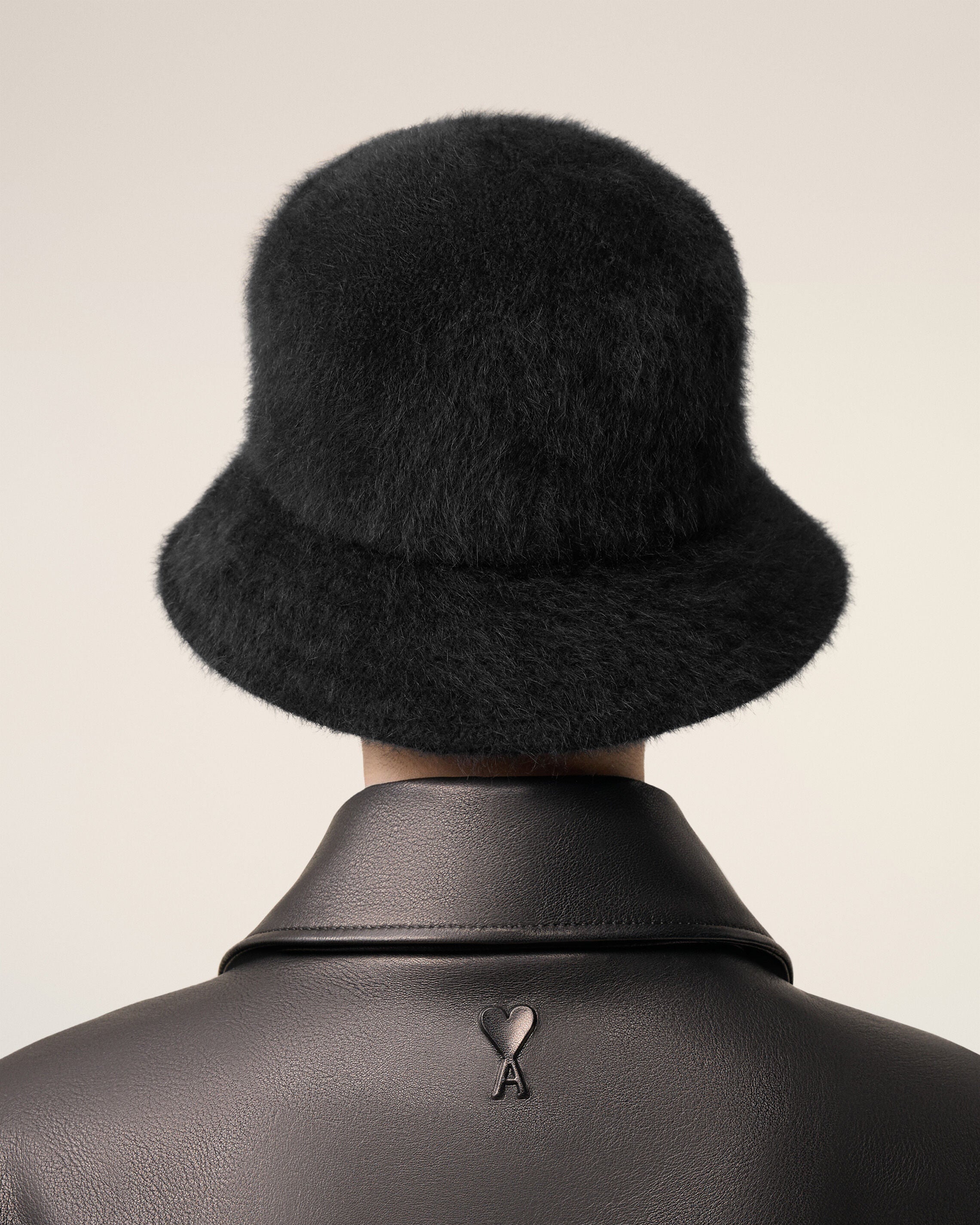 Ami De Coeur スタッズ バケットハット ブラック | AMI PARIS