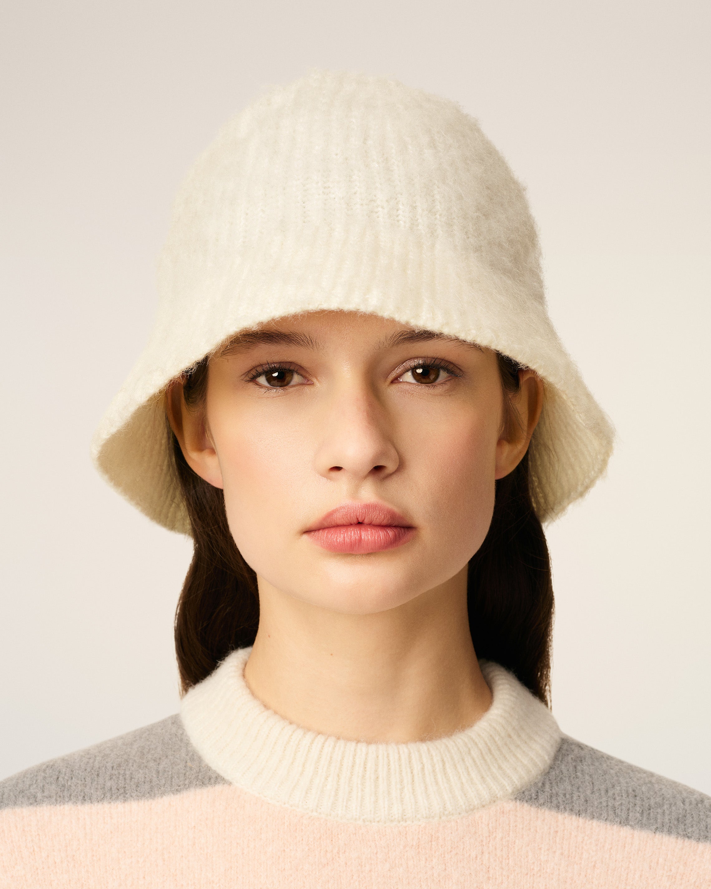 【amiparis】ホワイト バケットハット ホワイト モヘア Ami バケットハット アイボリー | AMI PARIS