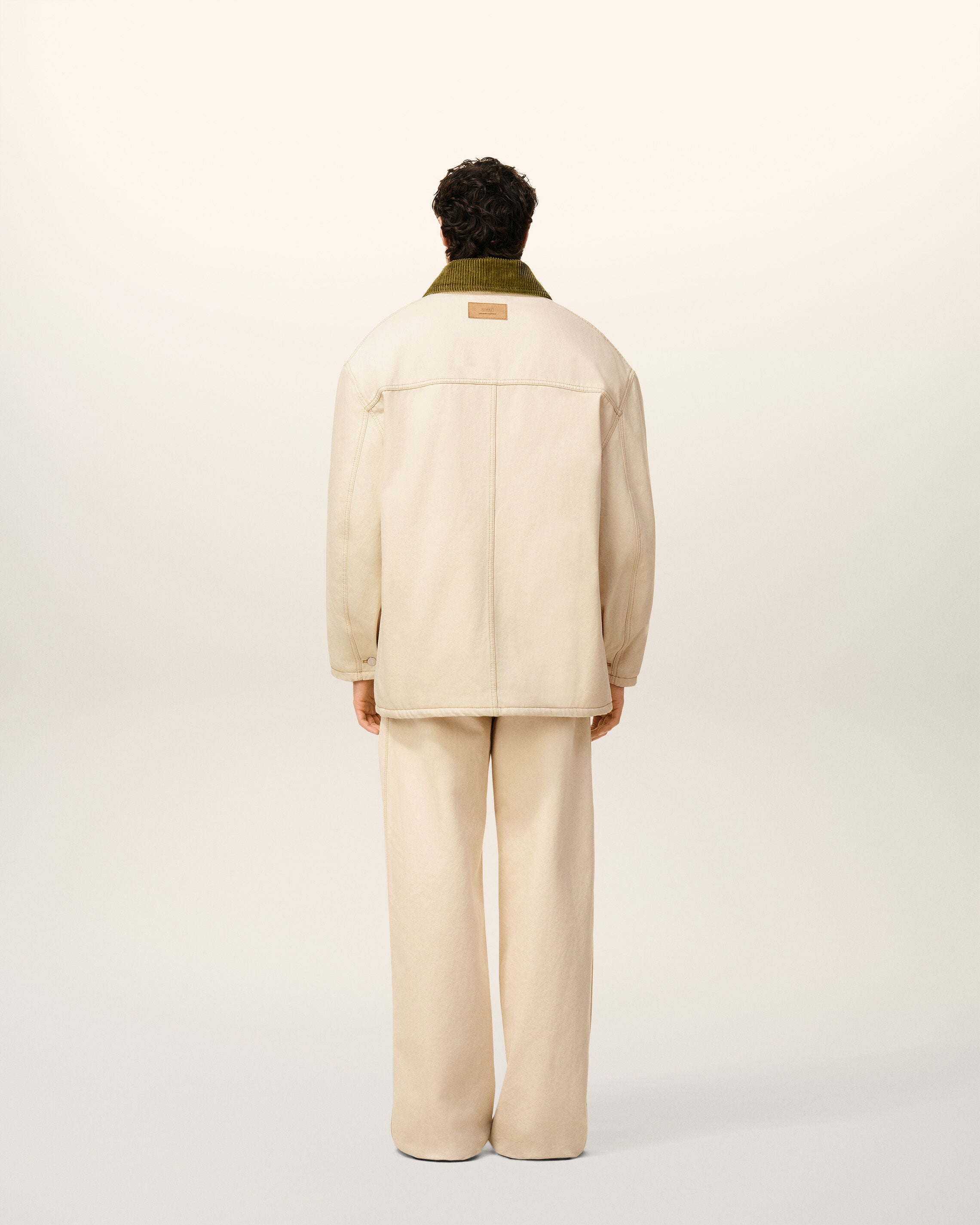 ホワイト コットン パデッド ワーカー ジャケット オフホワイト | AMI