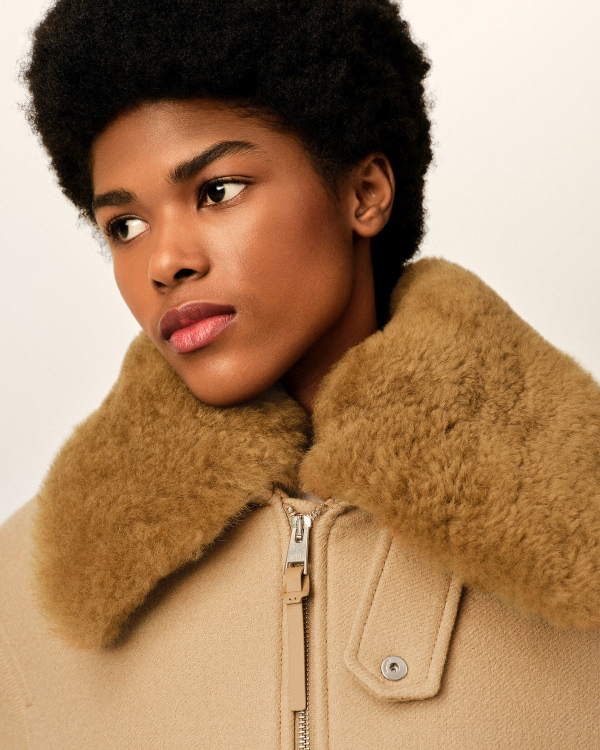 Chaqueta acolchada de lana beige - 10
