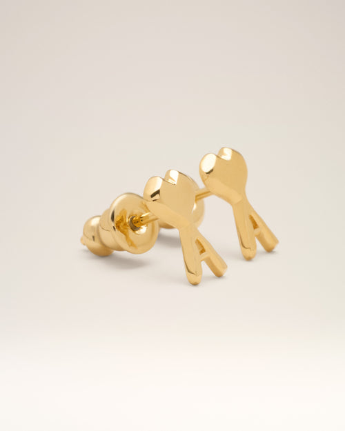 Pendientes Ami de Cœur martillados de latón dorado - ORO - Ami Paris