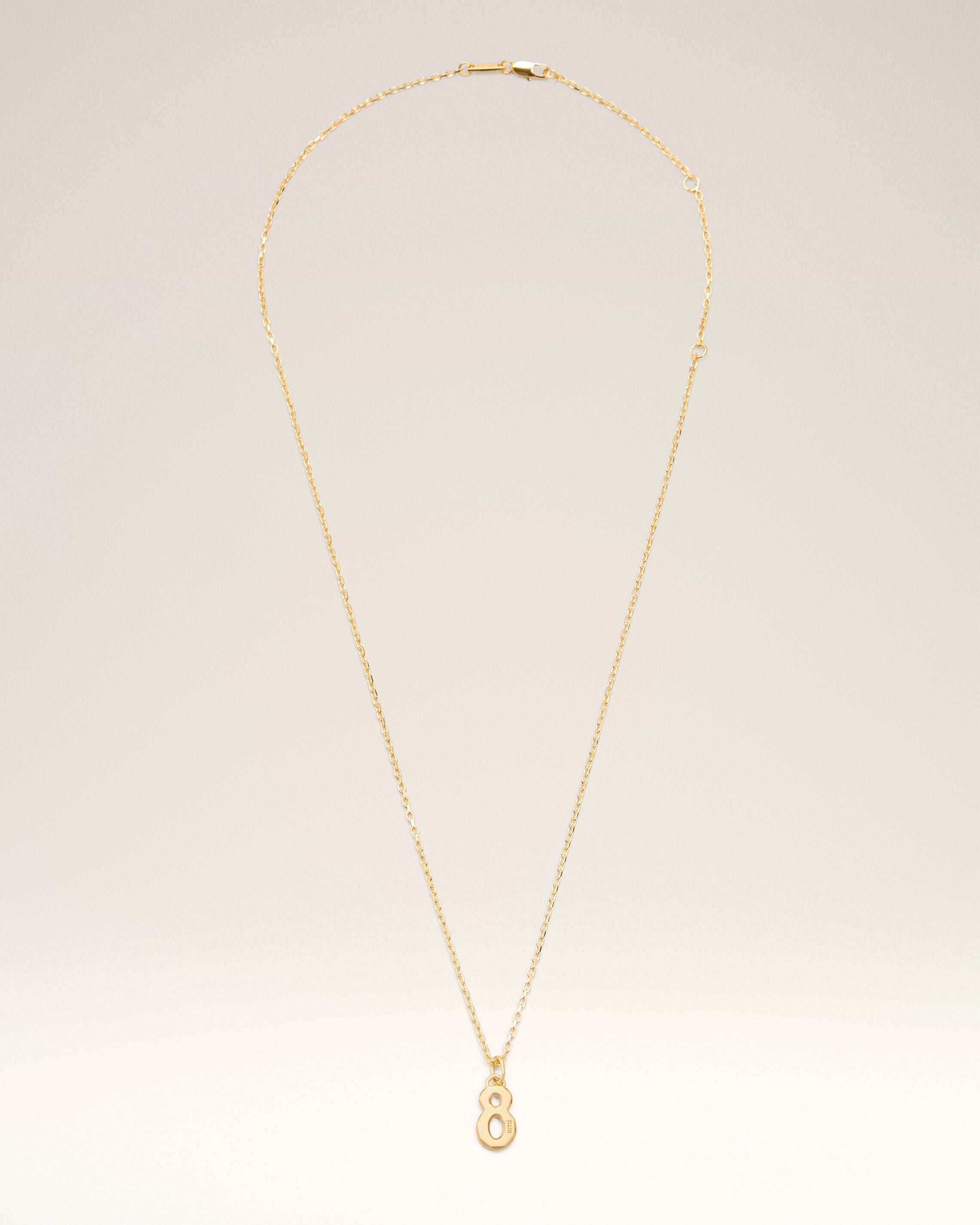 Collar con colgante "8" martillado de latón dorado - 5