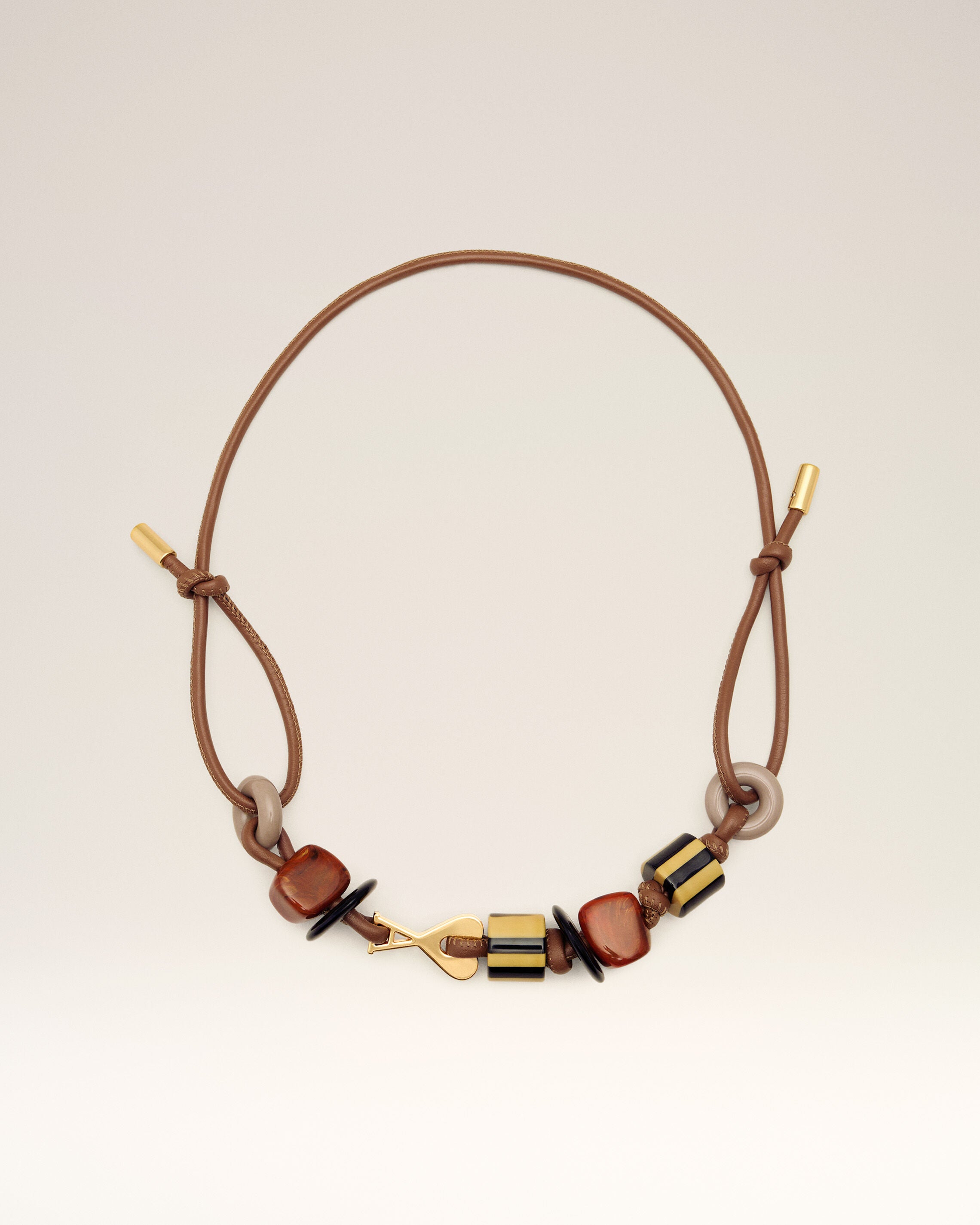 Collar de perlas Ami de Cœur de piel marrón - 1