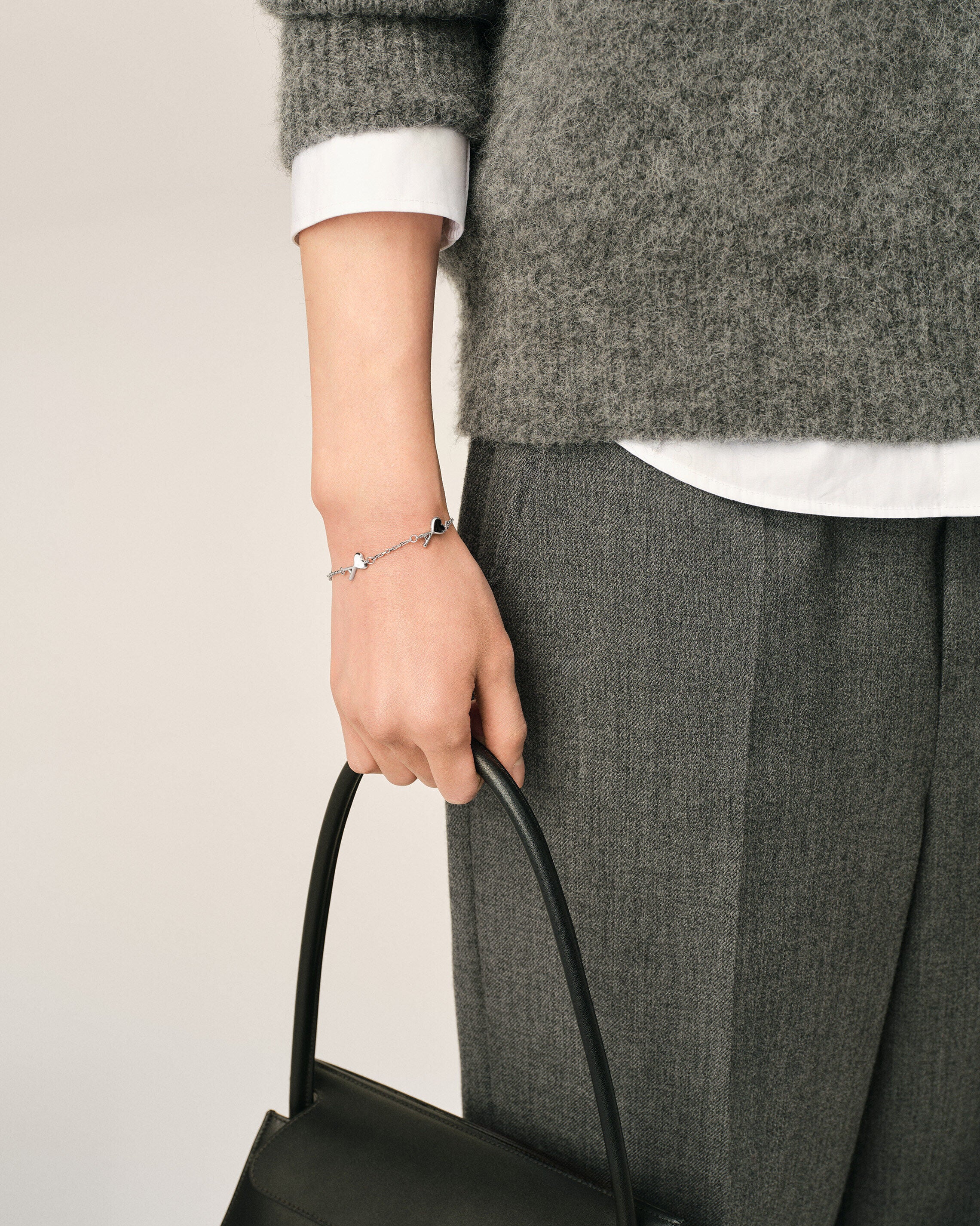 Pulsera Ami de Cœur martillada de latón plateado - 2