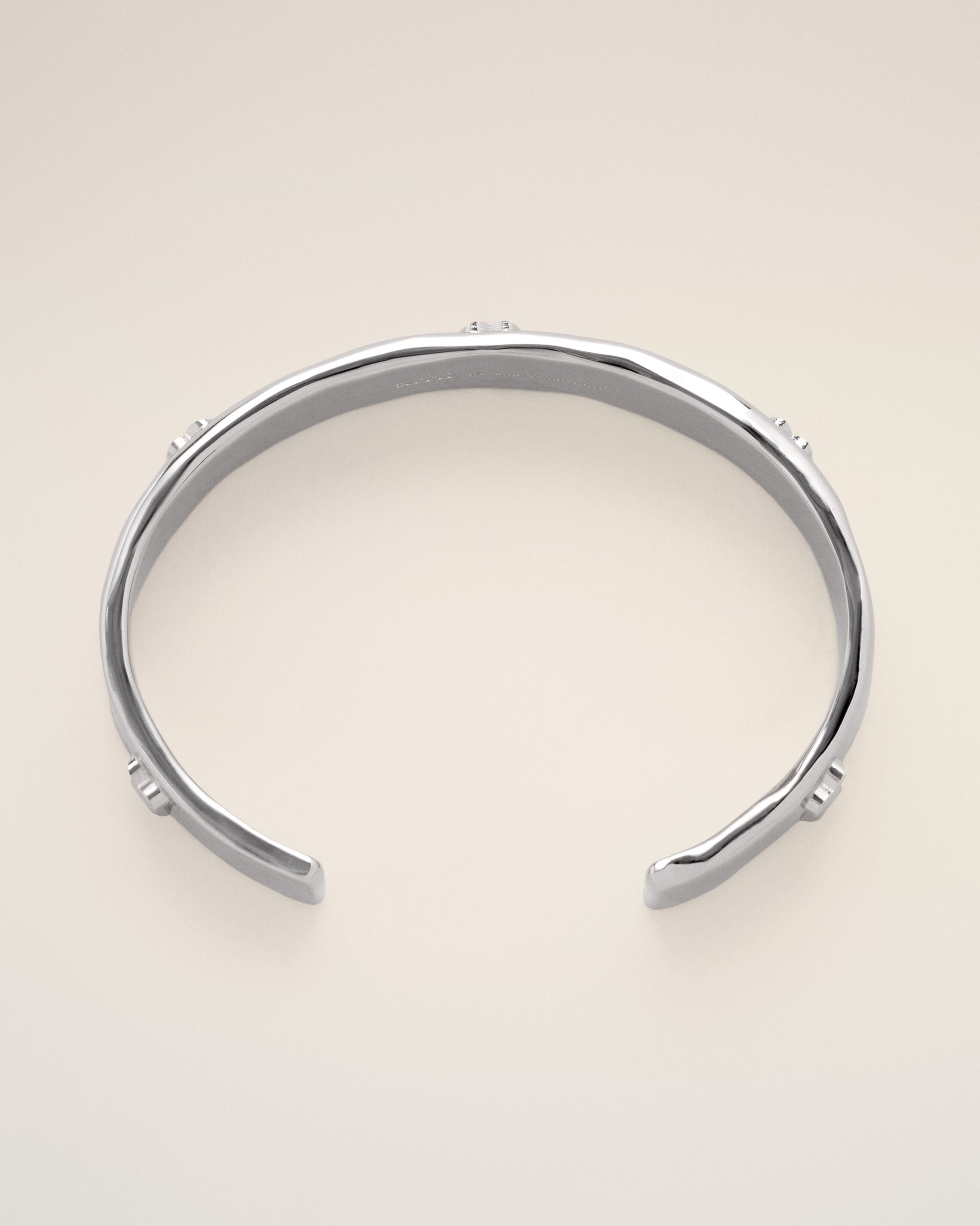 Silver brass bracelet with hammered Ami de Coeur - 1