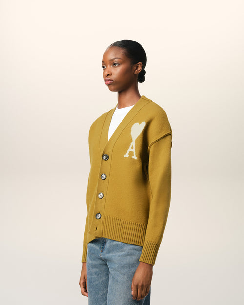 Ami de Coeur Strickjacke aus Wolle in Mustard - 12 - Ami Paris