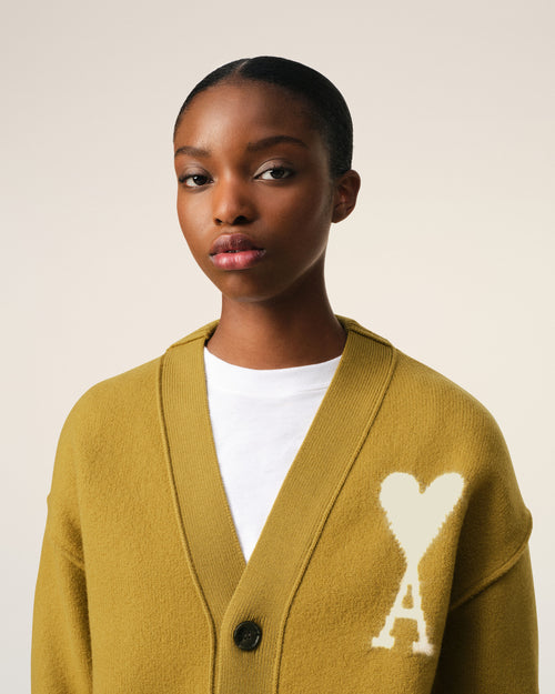 Ami de Coeur Strickjacke aus Wolle in Mustard - 10 - Ami Paris