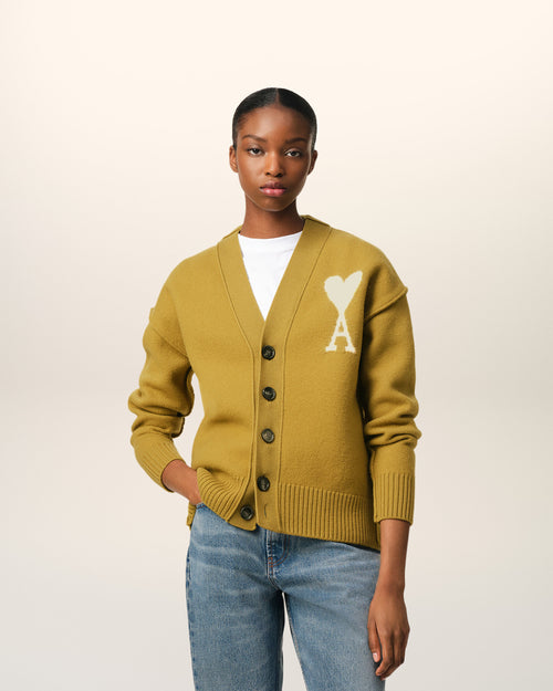 Ami de Coeur Strickjacke aus Wolle in Mustard - 8 - Ami Paris