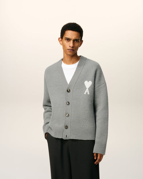 Ami De Coeur Cardigan aus Alpakawolle in Grau - 1 - Ami Paris