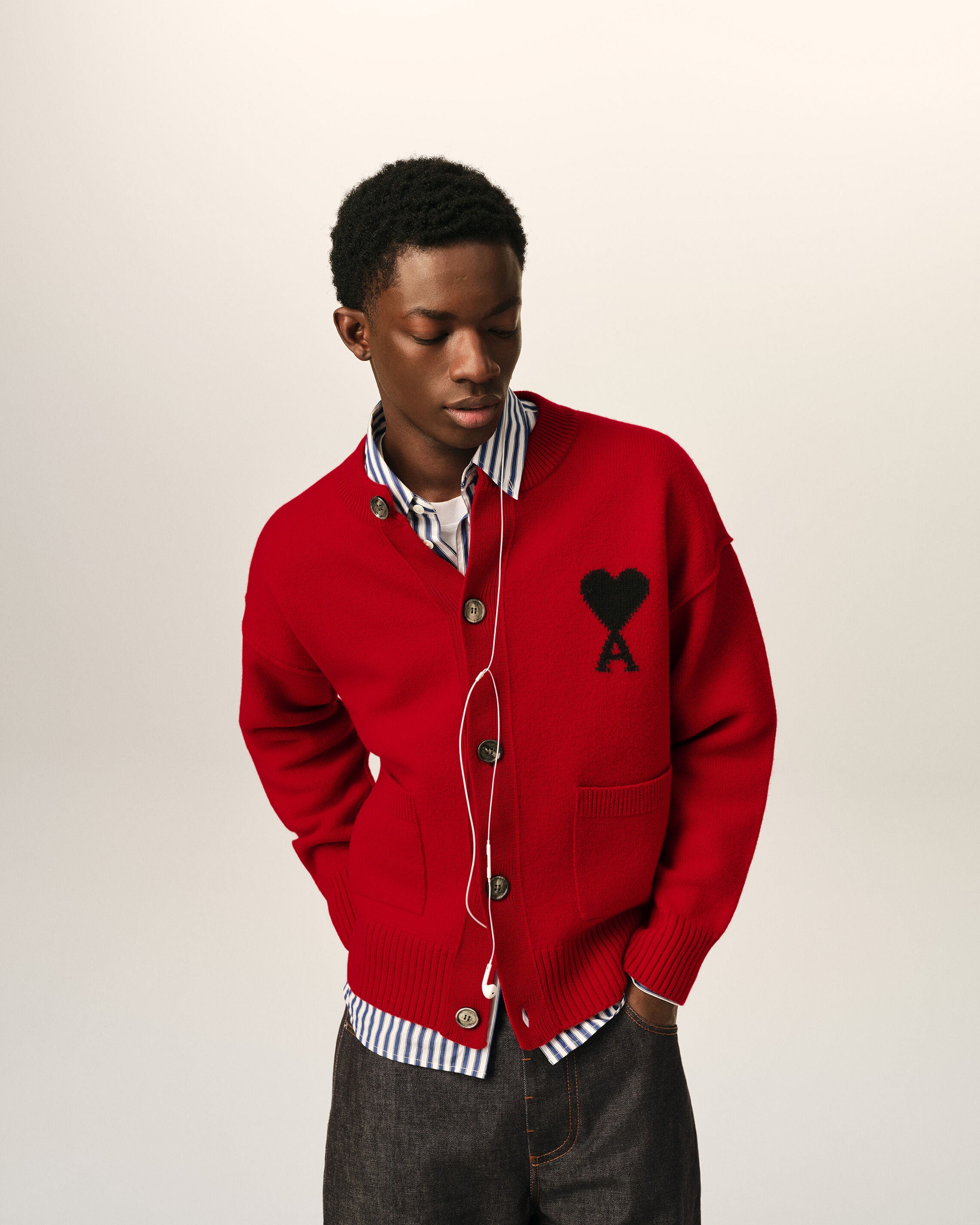 Red crewneck wool cardigan with Ami de Coeur - 2