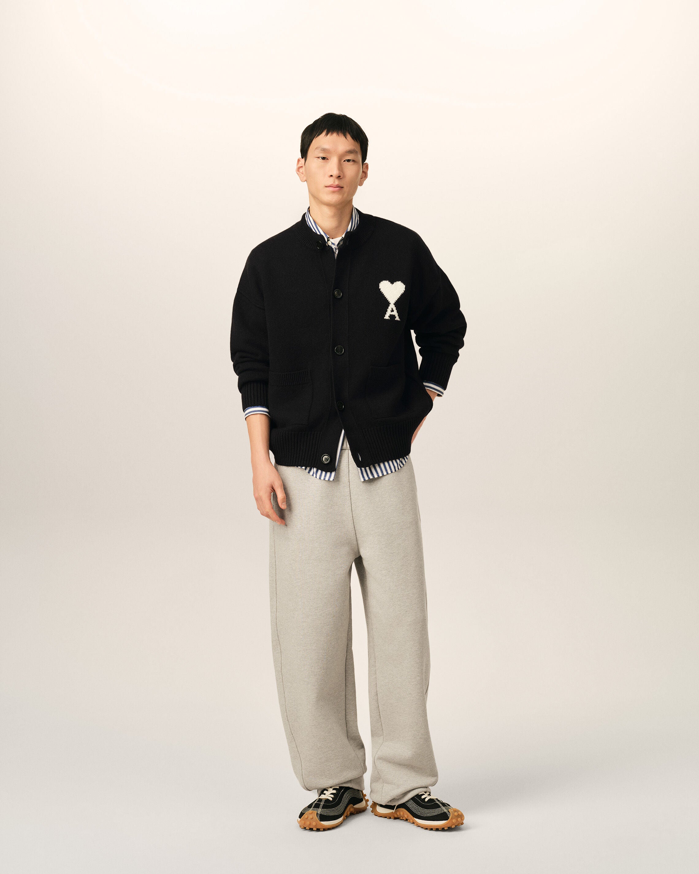 Black crewneck wool cardigan with Ami de Coeur - 3