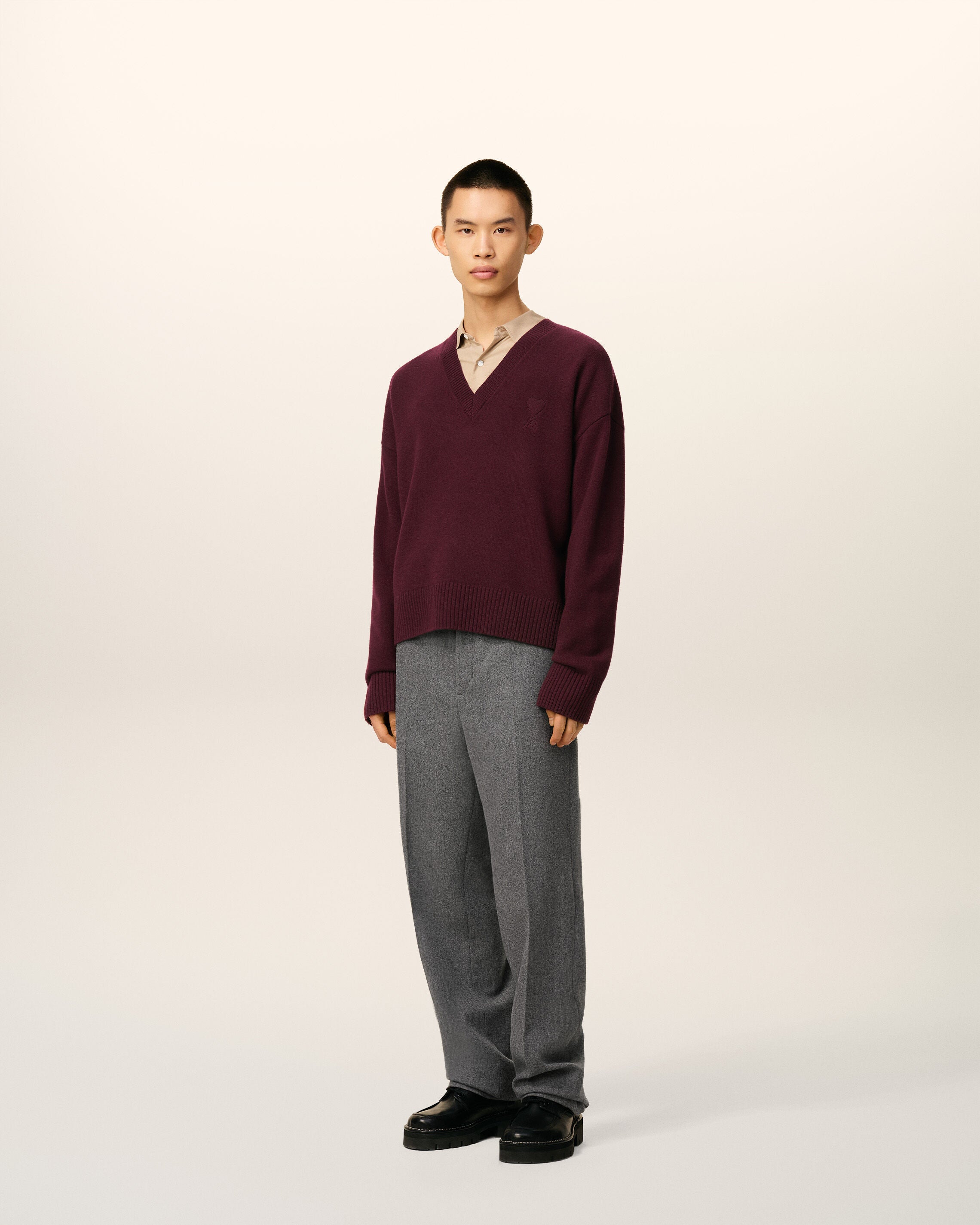 バーガンディ ウール Ami De Coeur Vネック セーター チェリー | AMI PARIS