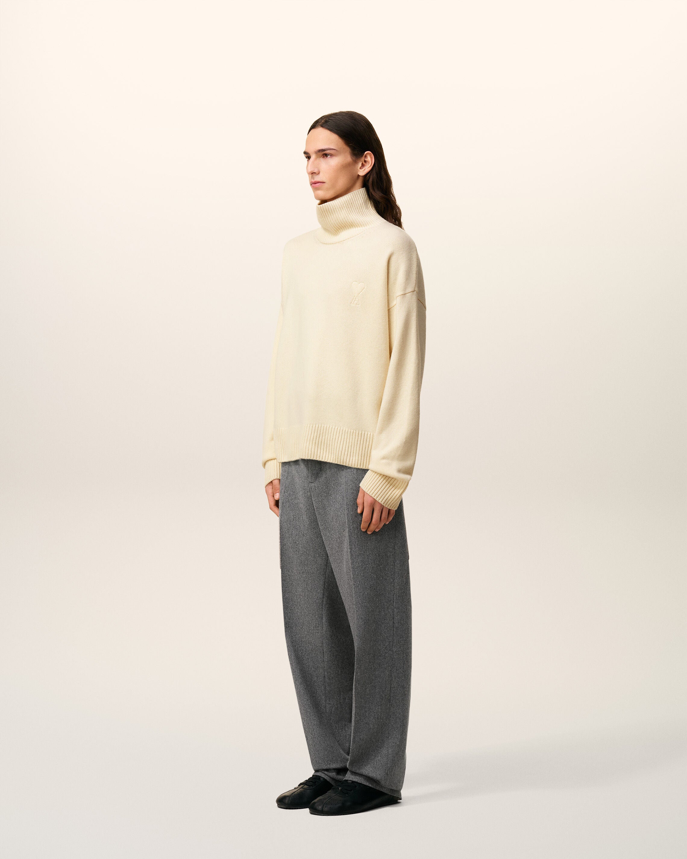 ホワイト ウール Ami De Coeur ファネルネック セーター アイボリー