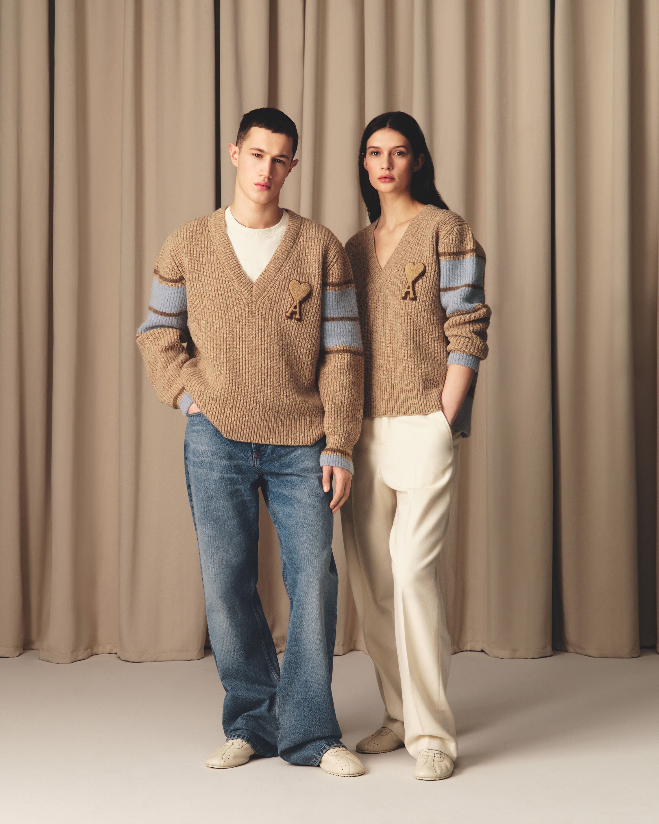 CAMEL Brown Wool College Sweater | AMI PARIS