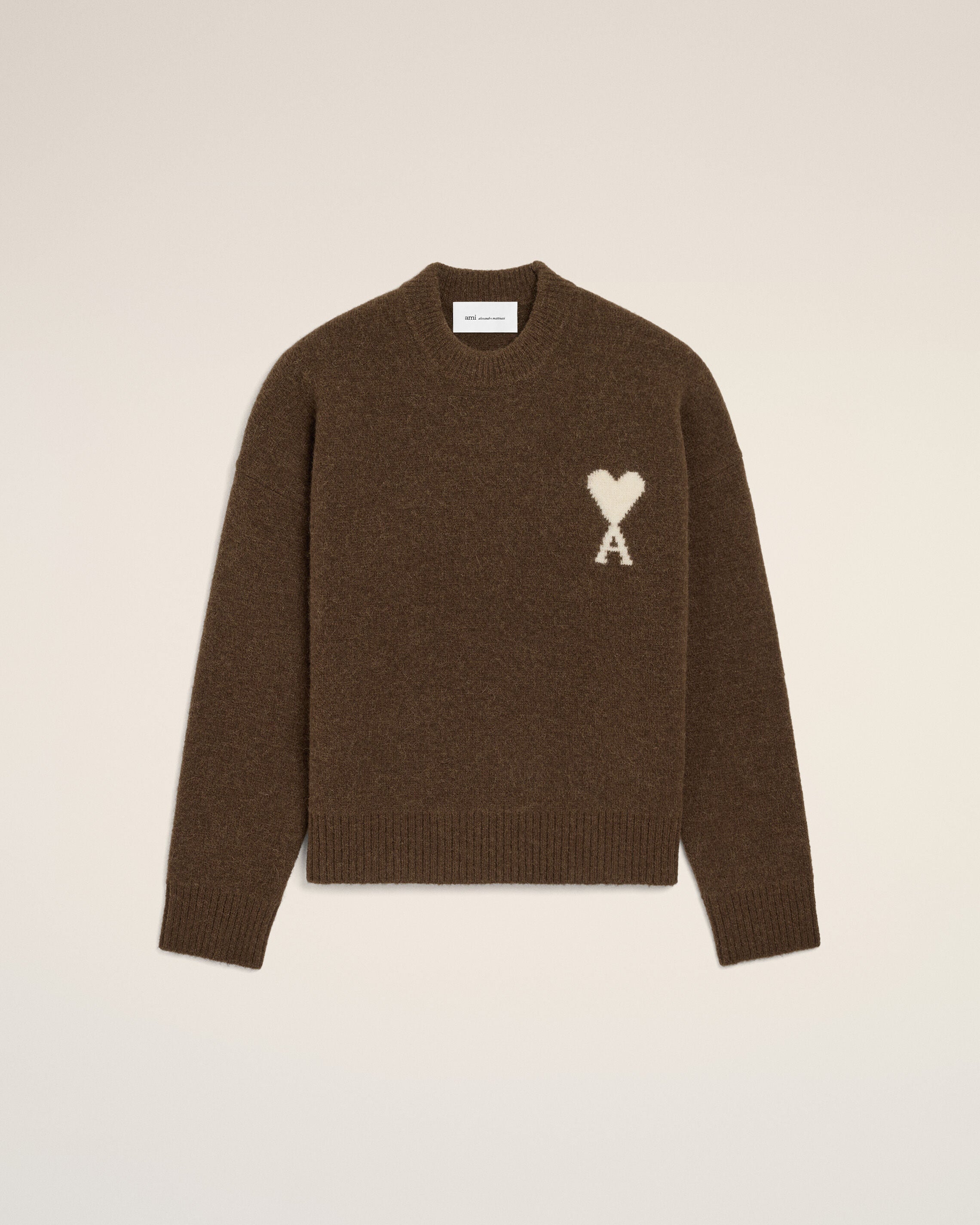 ami-de-coeur-pullover-aus-braunem-alpakagarn-schokoladenbraun-ecru