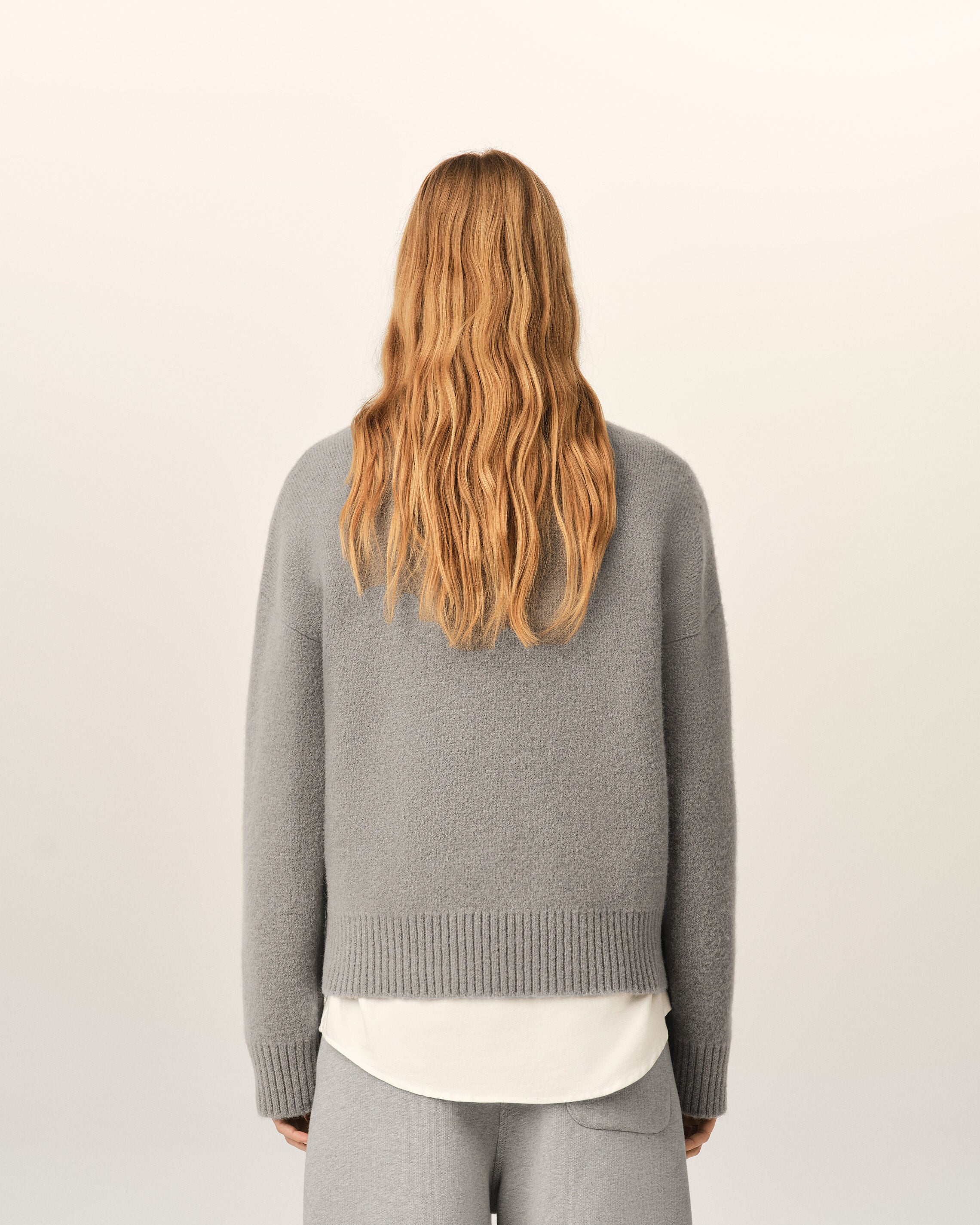 Grey crewneck alpaca sweater with Ami de Coeur - 11
