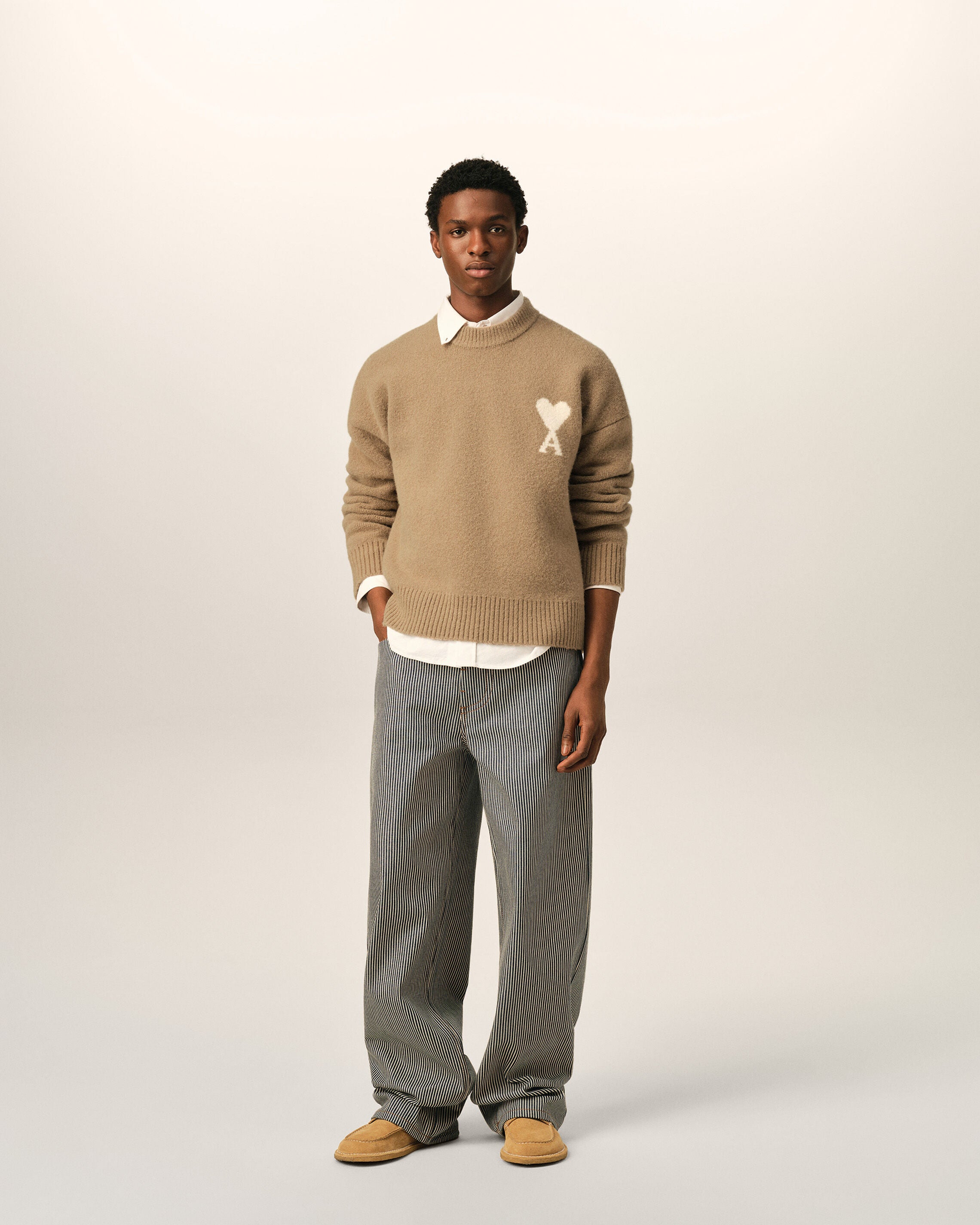 Beige crewneck alpaca sweater with Ami de Coeur - 3