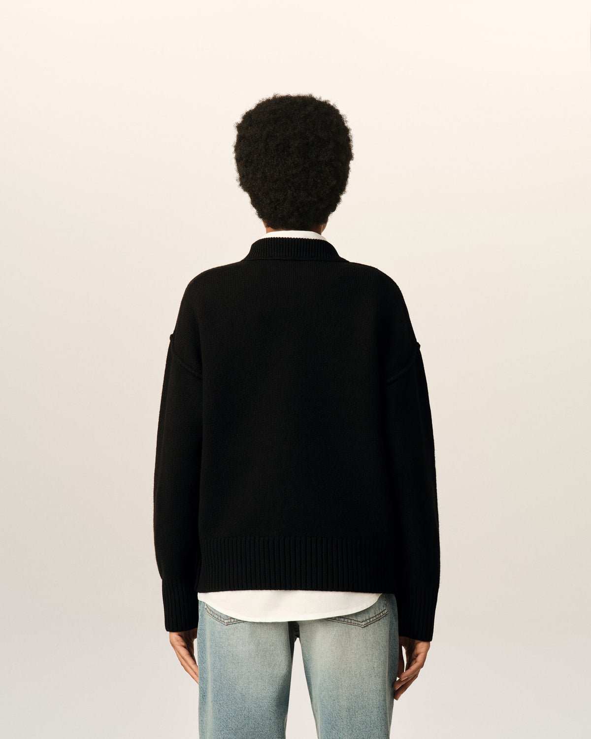 Black crewneck wool sweater with Ami de Coeur - 11