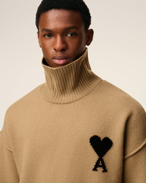 Ami De Coeur Pullover mit hohem Stehkragen aus Wolle in Braun - 4 - Ami Paris