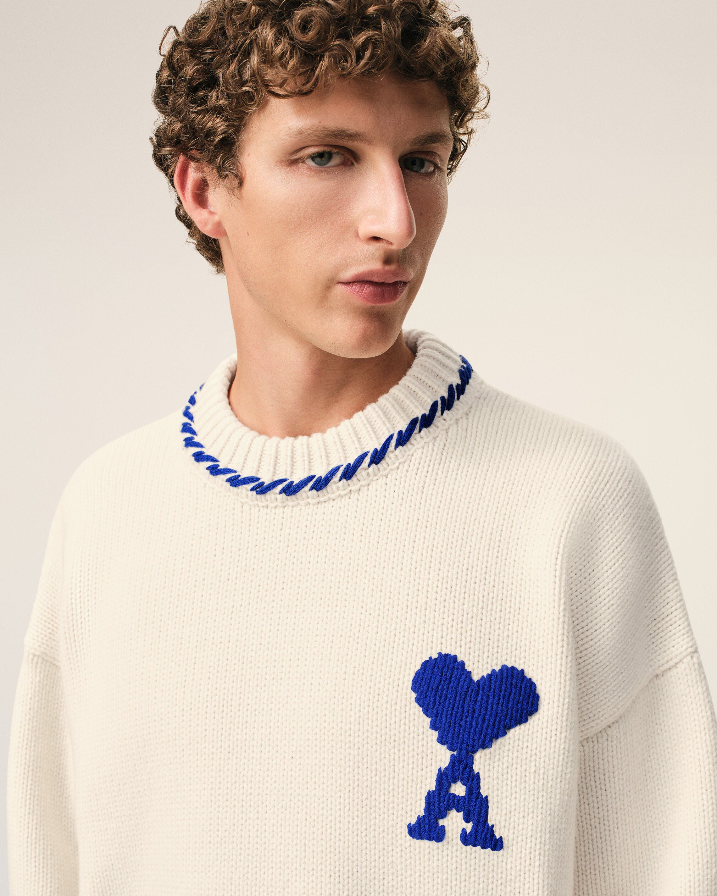 ホワイト ウール Ami De Coeur クルーネック セーター ムーン/ダーク