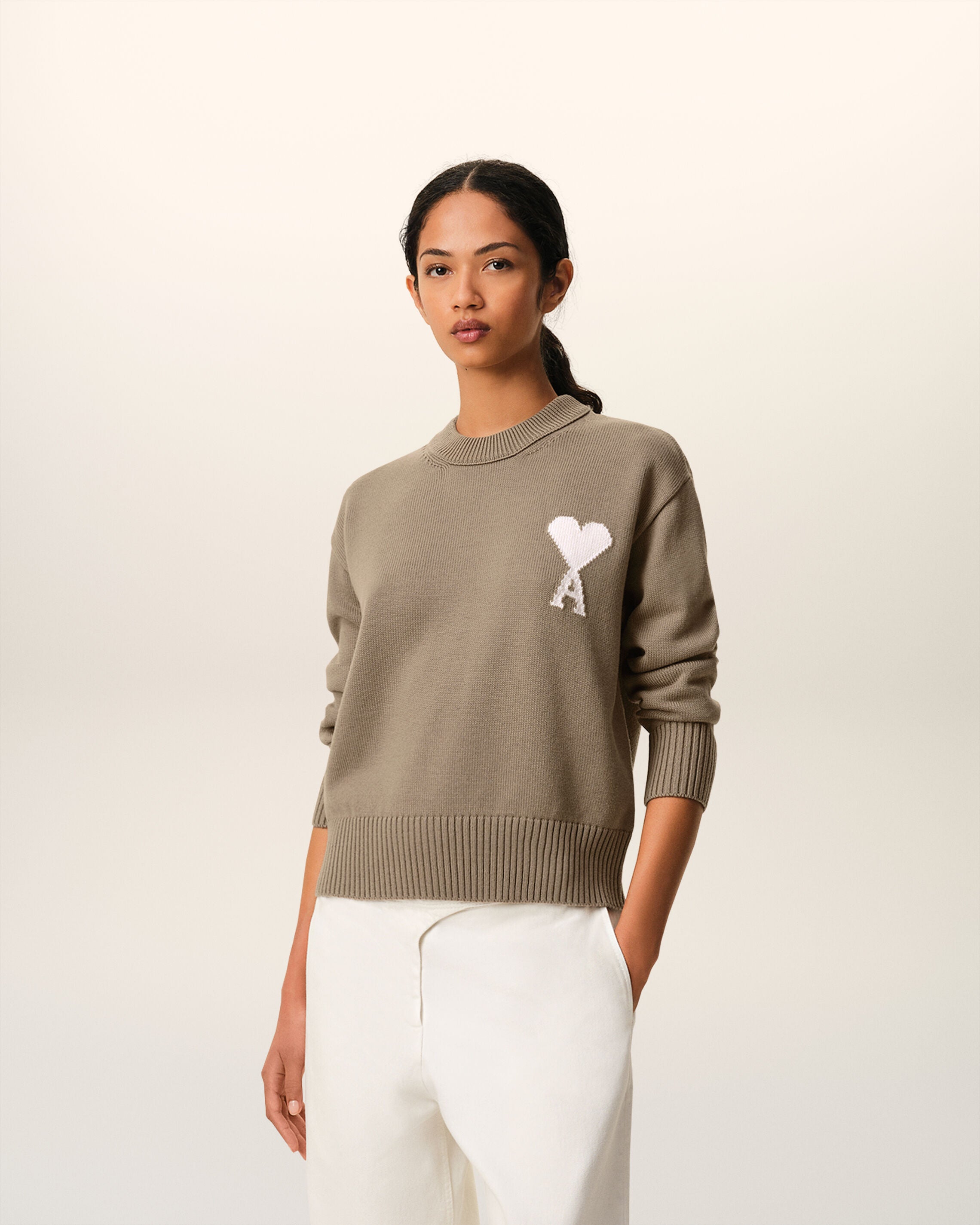 Ami Paris AMI DE COEUR ホワイトウールクルーネックセーター ホワイト ウール Ami De Coeur クルーネック セーター オフホワイト