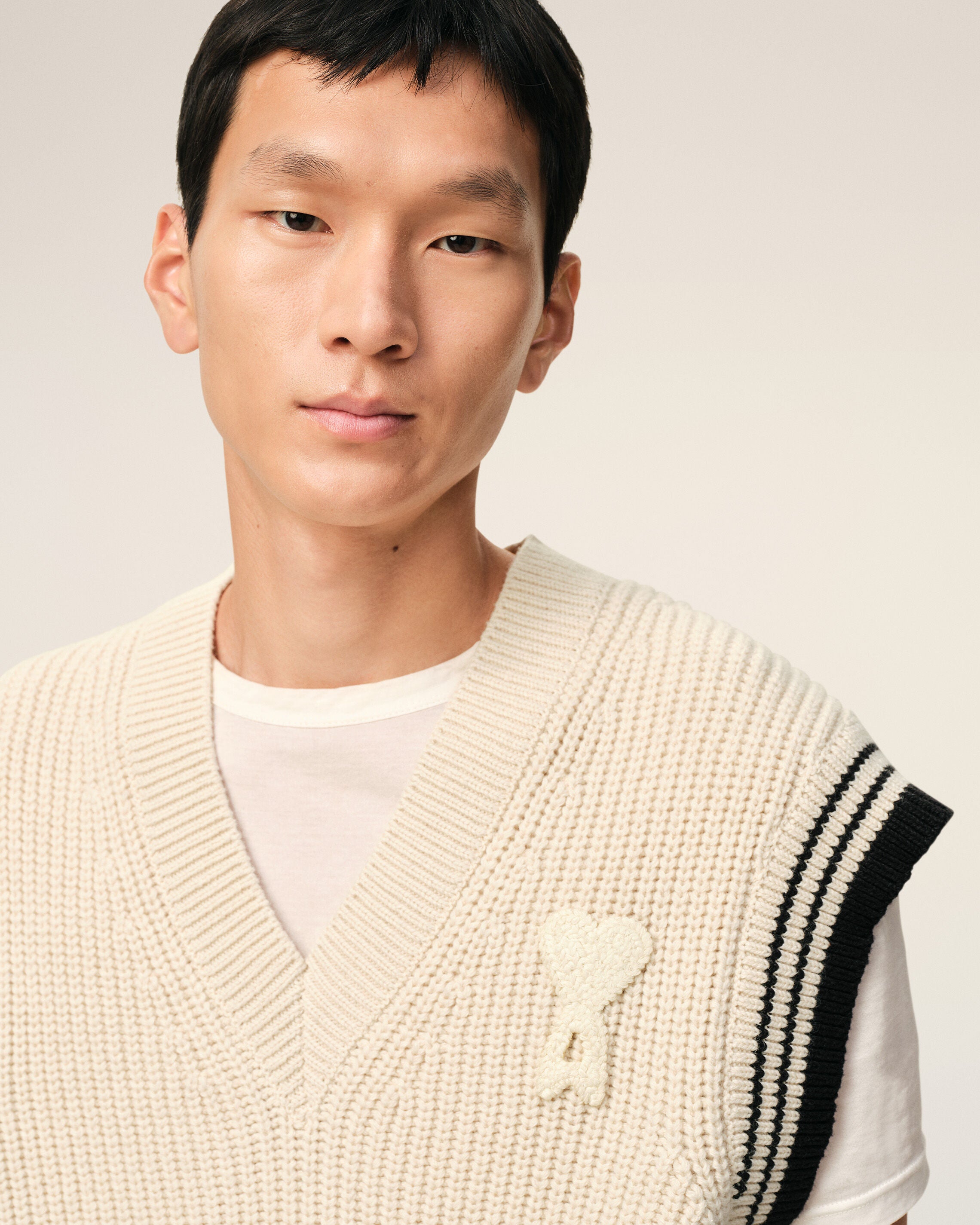 White Ribbed Wool Sleeveless Ami De Coeur Sweater - 4