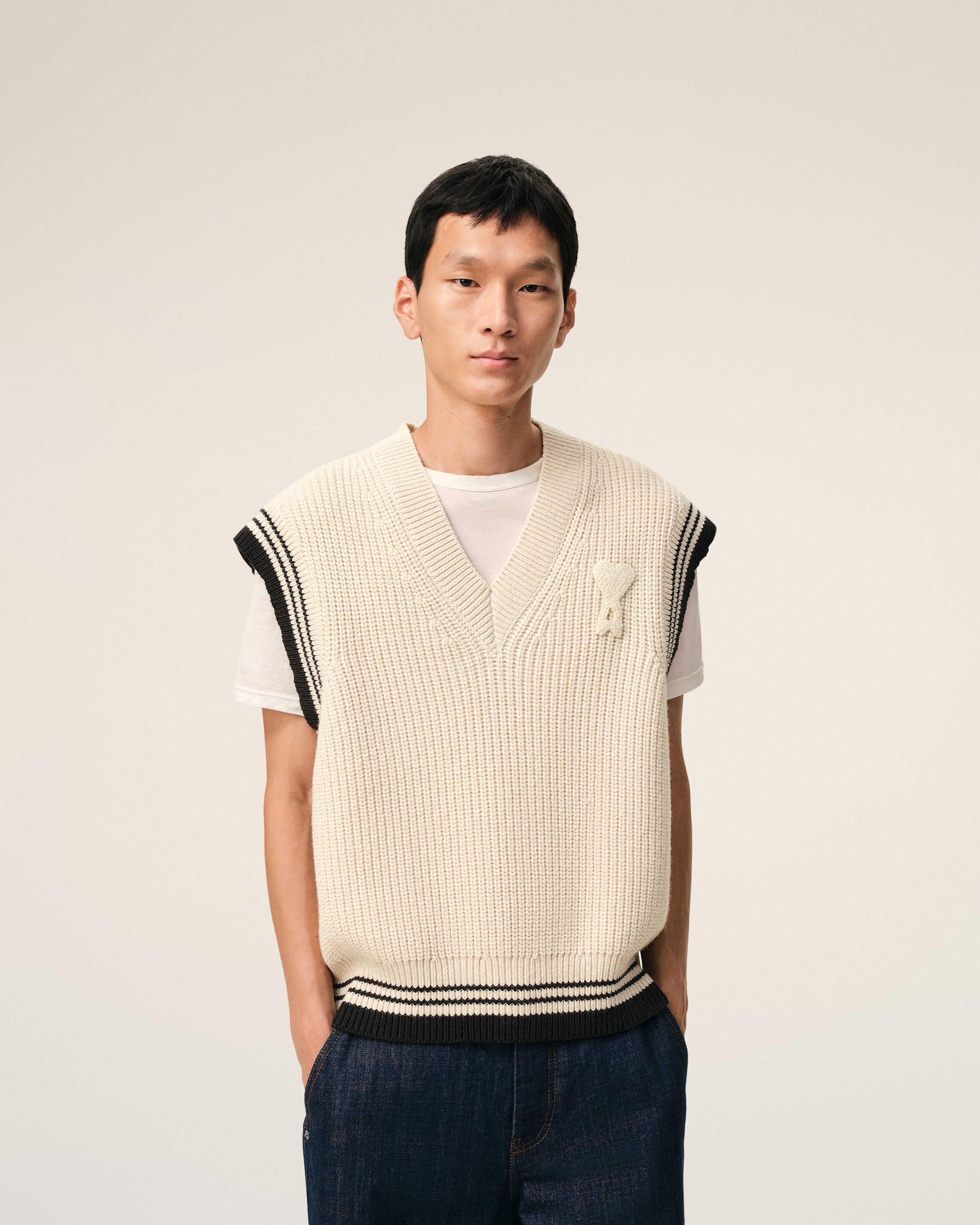 White Ribbed Wool Sleeveless Ami De Coeur Sweater - 3